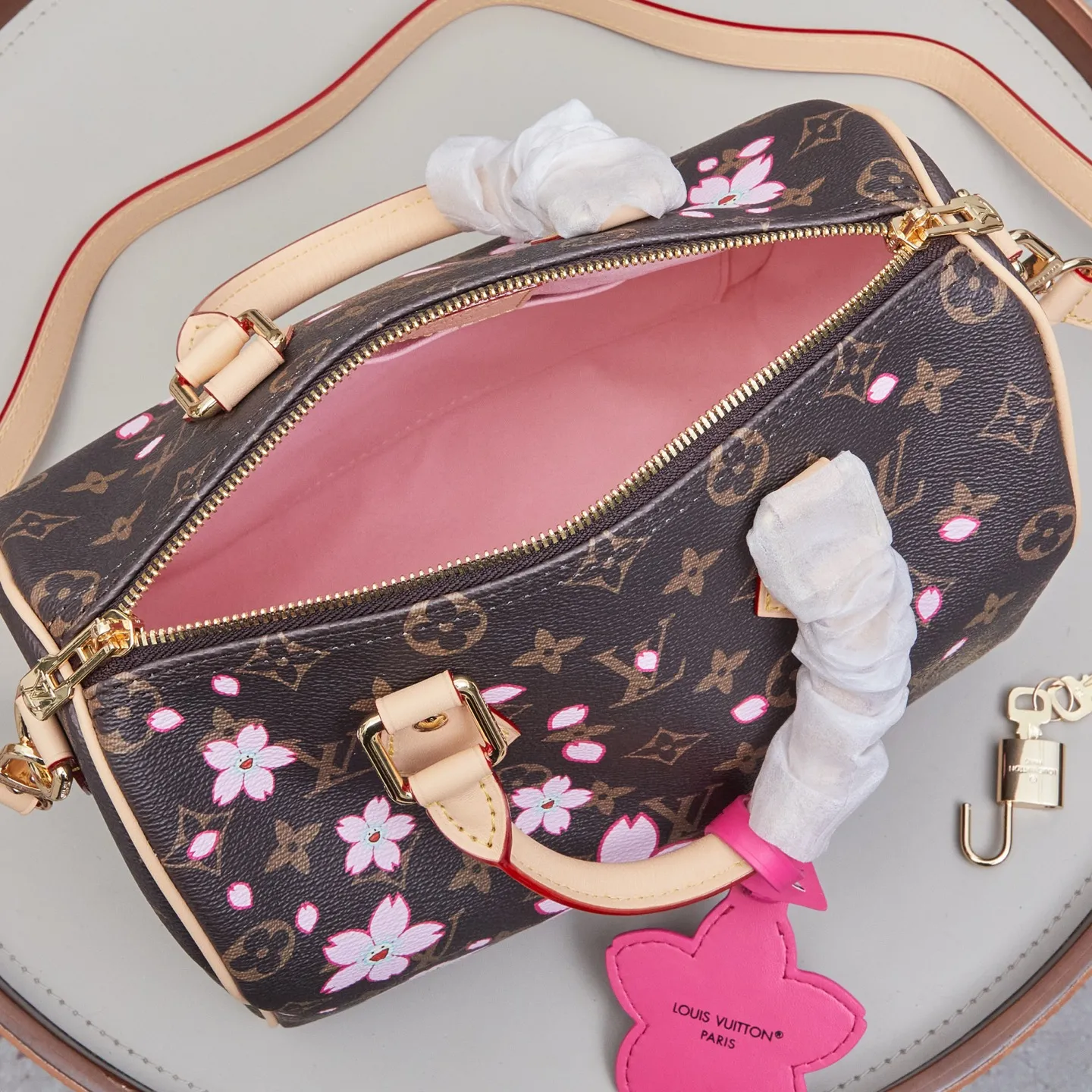 Alternative view of Louis Vuitton LV x TM Speedy Bandoulière 25 M14174