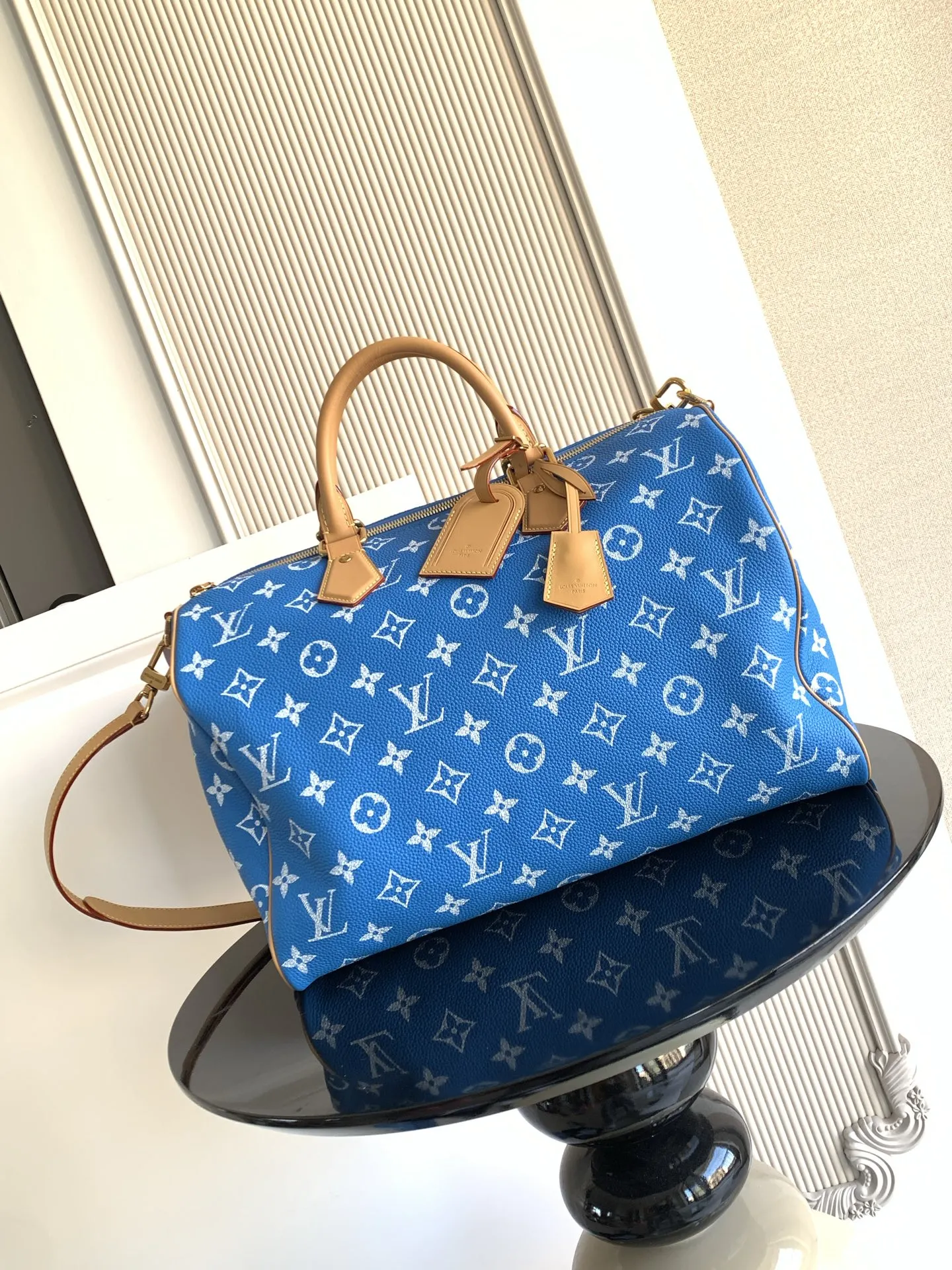 Alternative view of Louis Vuitton Speedy P9 Bandoulière 40 M24418