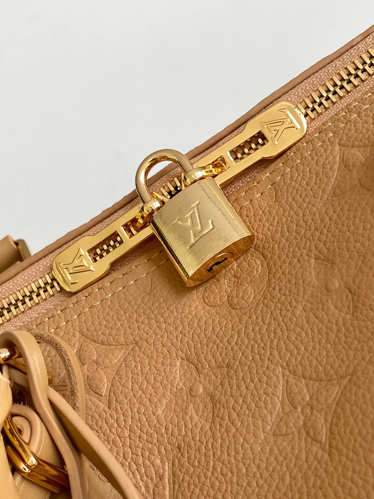 Louis Vuitton Speedy Soft 30 M11323 - Image 9