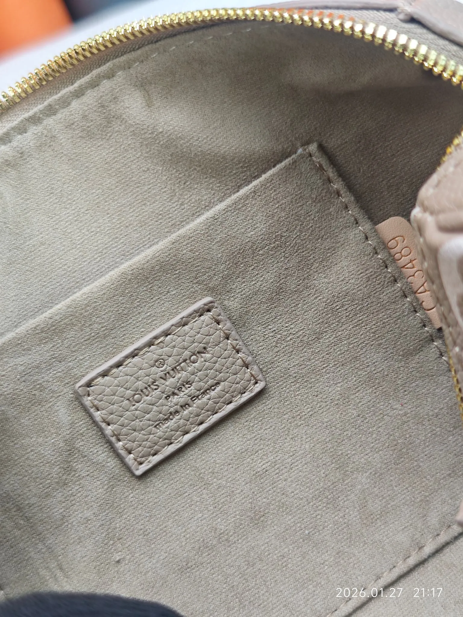 Louis Vuitton Speedy Bandoulière 20 M12713 - Image 10