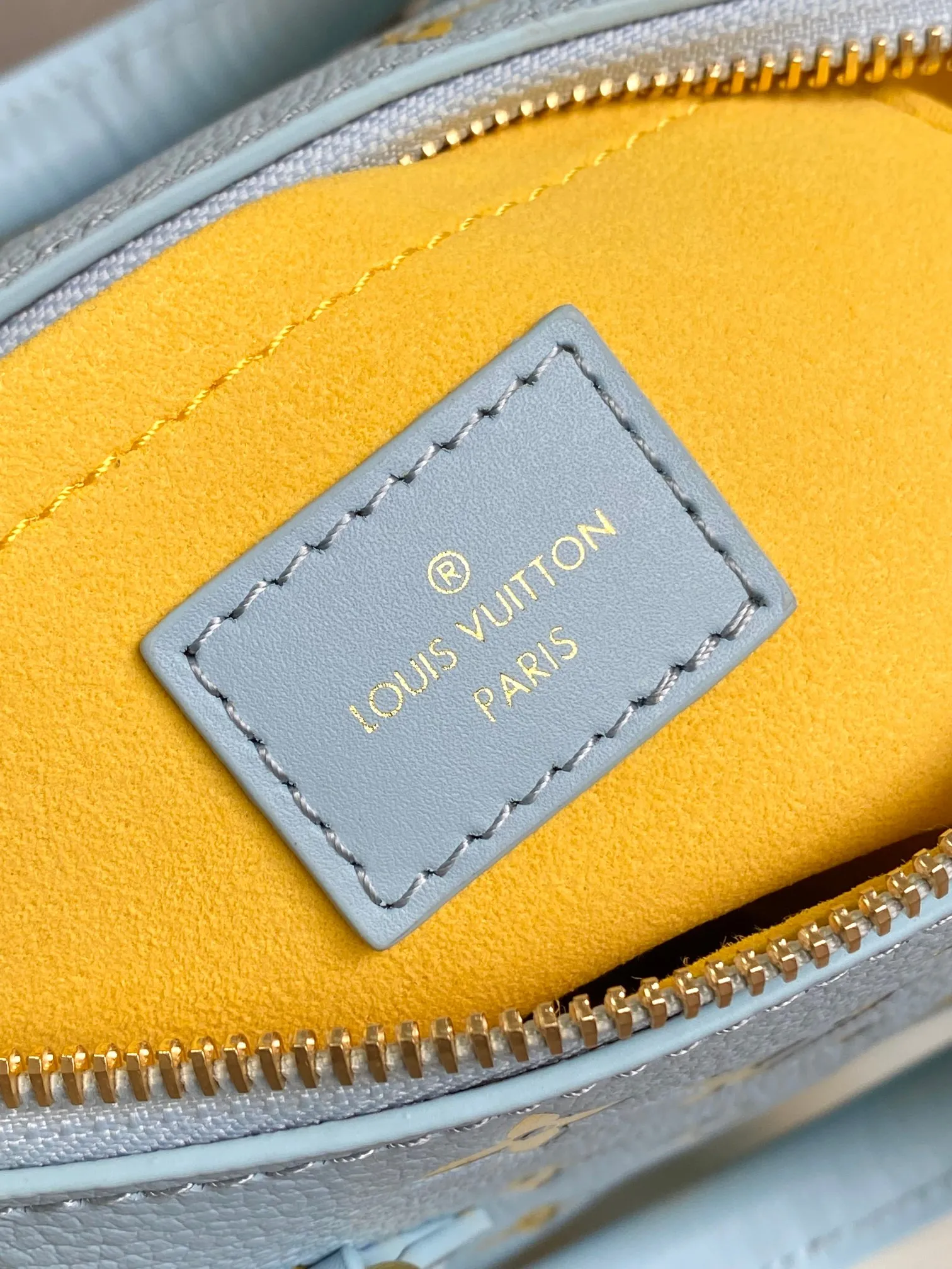 Alternative view of Louis Vuitton Speedy Bandoulière 20 M25454
