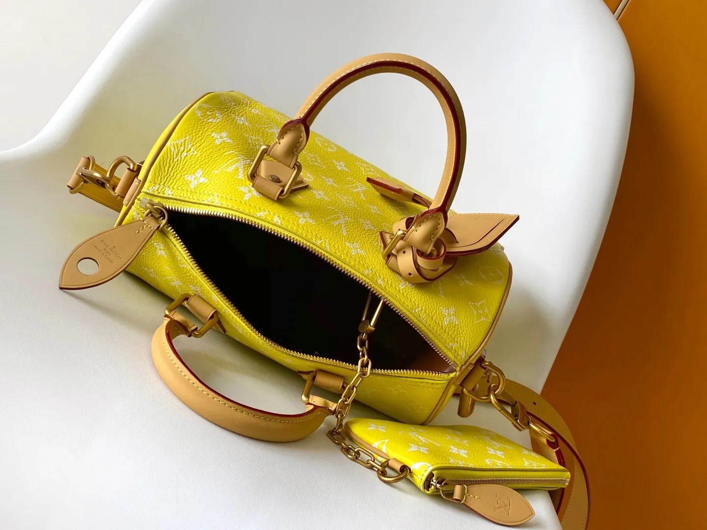 Alternative view of Louis Vuitton Speedy P9 Bandoulière 25 M24426