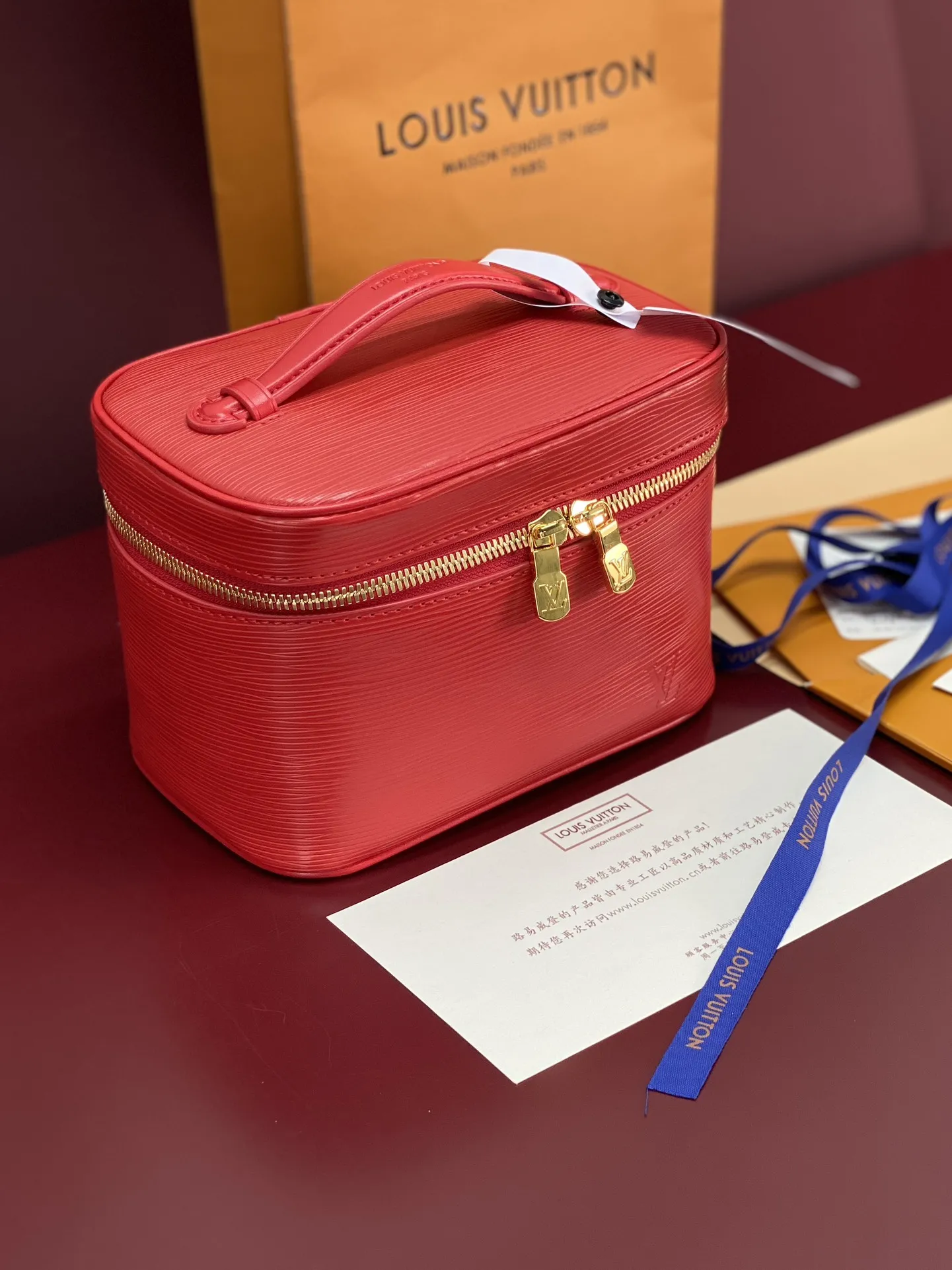 Alternative view of Louis Vuitton Nice Nano M25856
