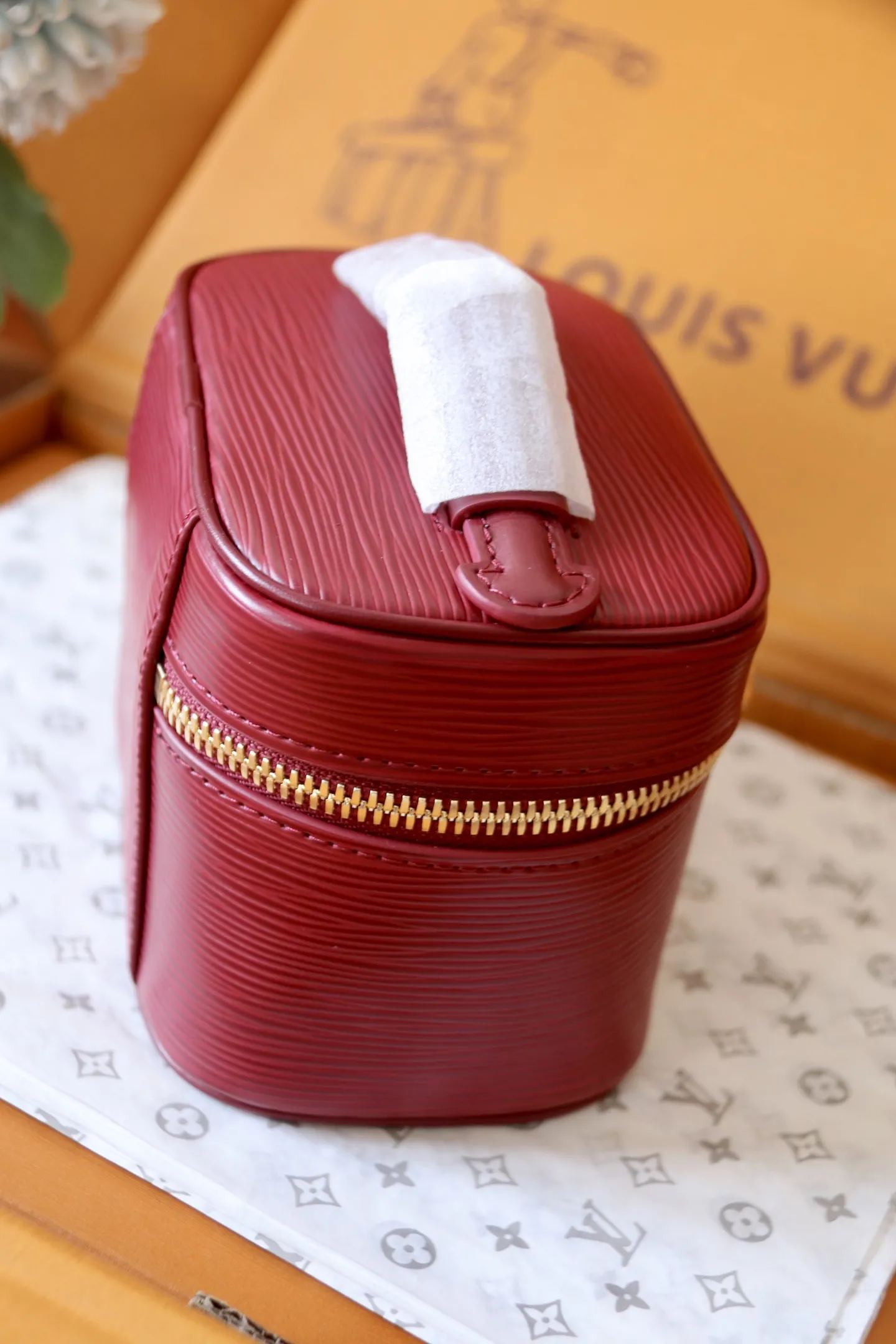 Alternative view of Louis Vuitton Nice Nano M25855