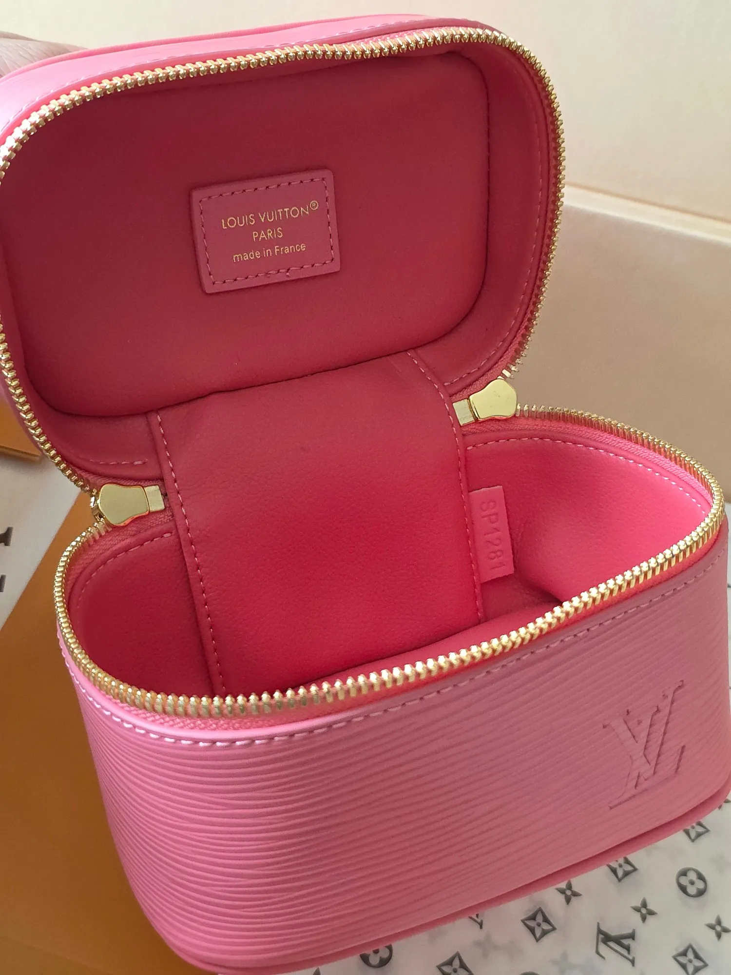 Louis Vuitton Nice Nano M25857 - Image 11