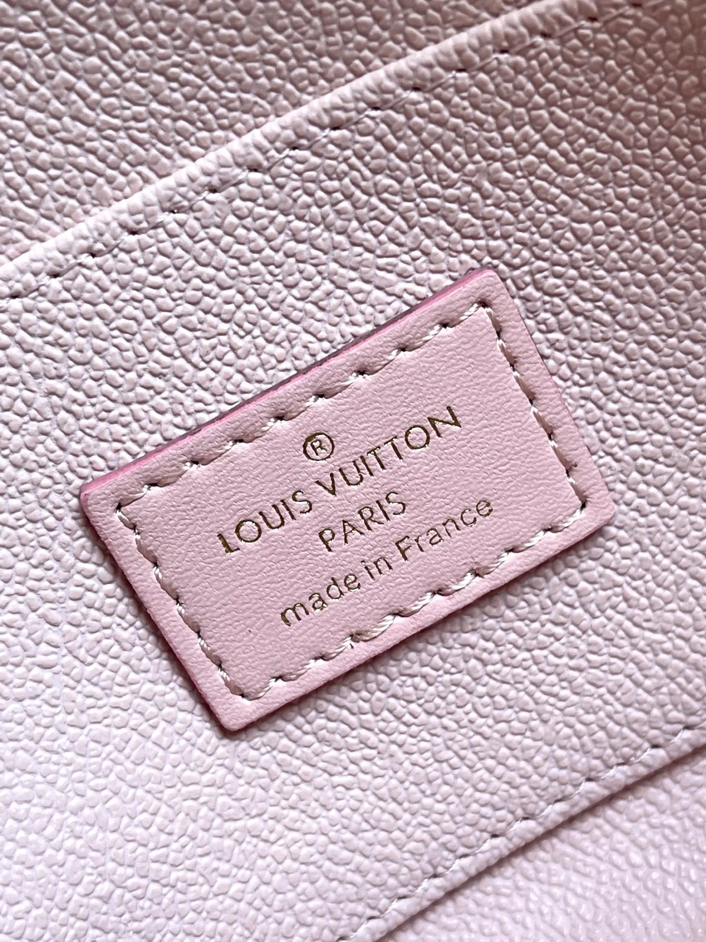 Louis Vuitton Cosmetic Pouch PM M15198 - 图片 10
