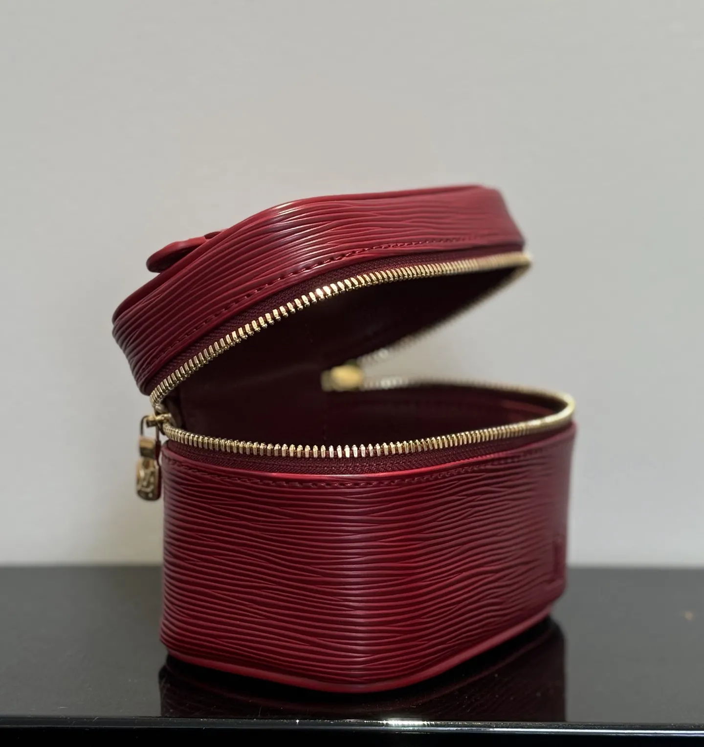 Alternative view of Louis Vuitton Nice Mini M15191