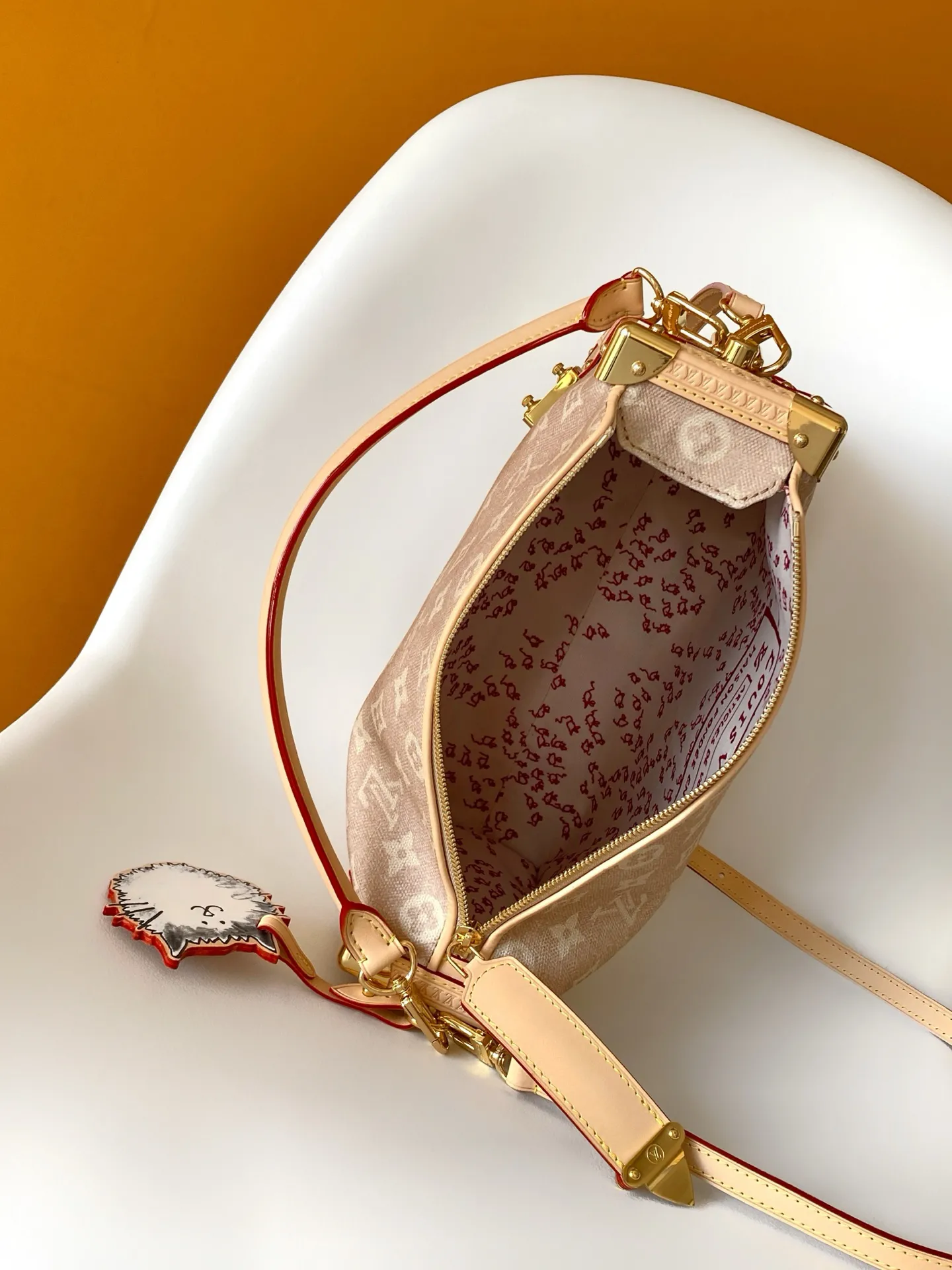 Alternative view of Louis Vuitton Side Trunk GM M15154