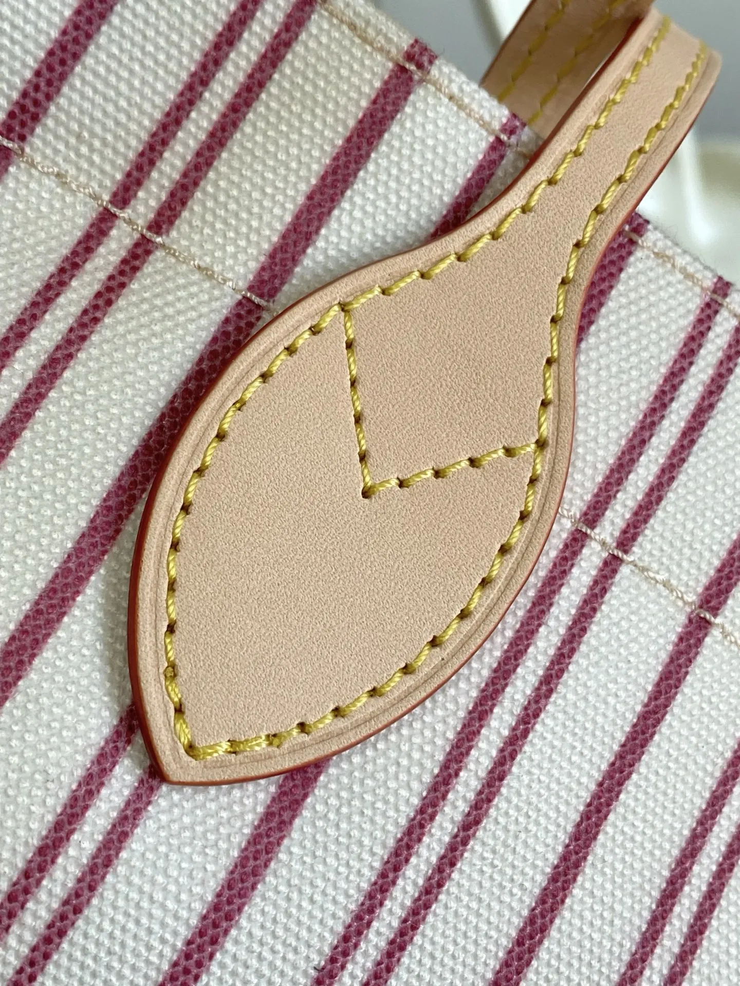 Louis Vuitton Carry It M15121 - Image 7