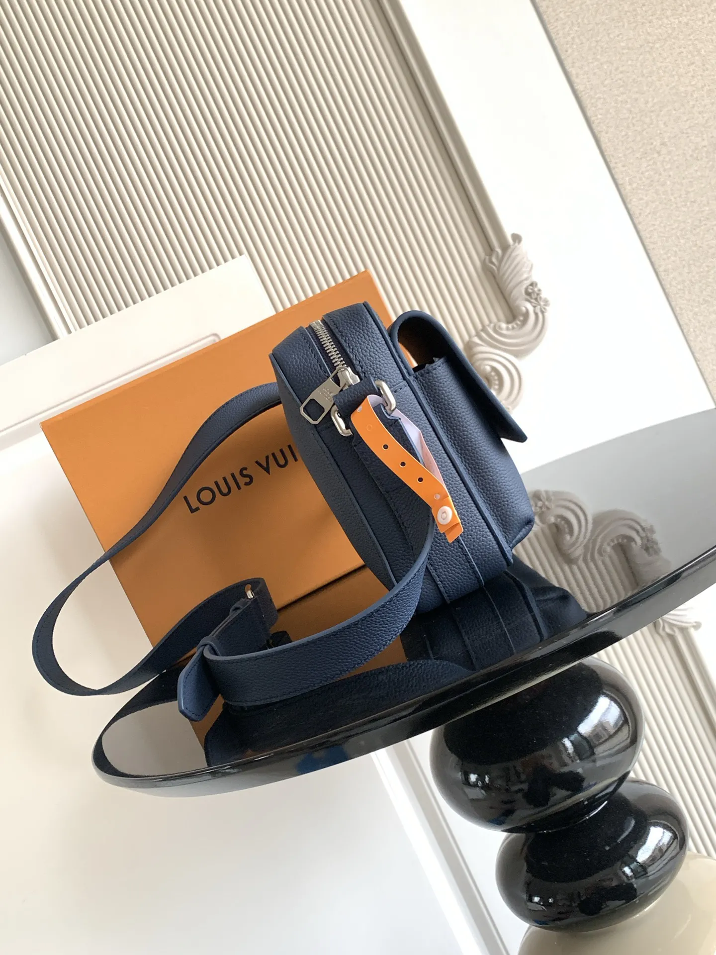Louis Vuitton Boarding Messenger M15260 - Image 4