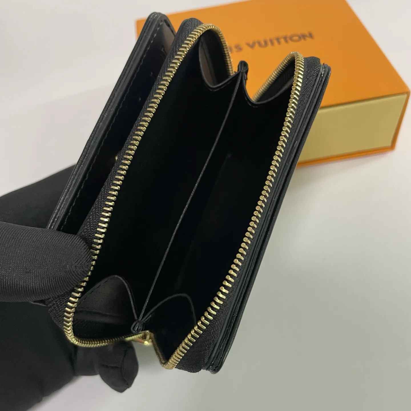 Louis Vuitton LV x TM Lou Wallet M13829 - 图片 4