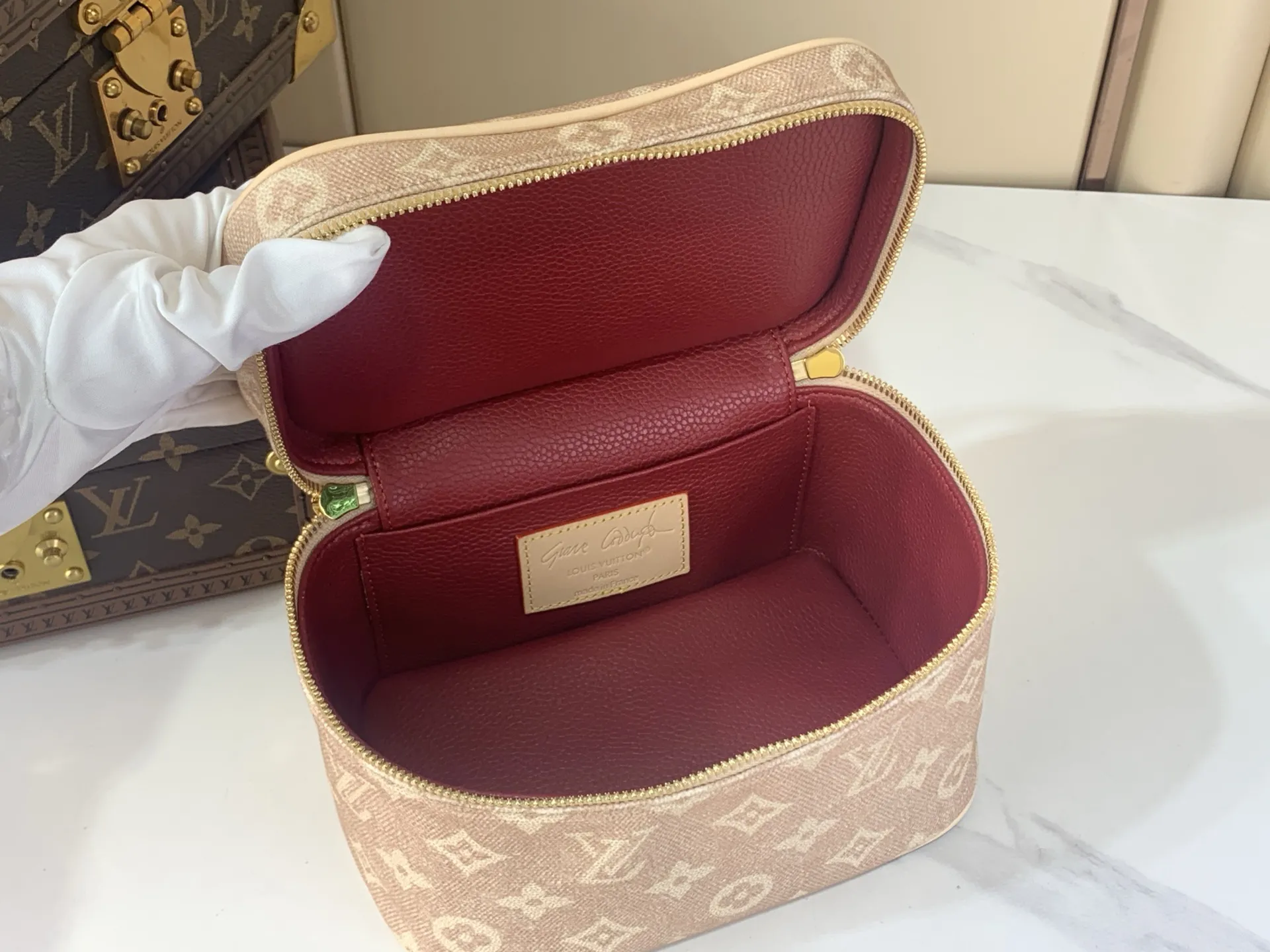 Alternative view of Louis Vuitton Nice Mini M15170