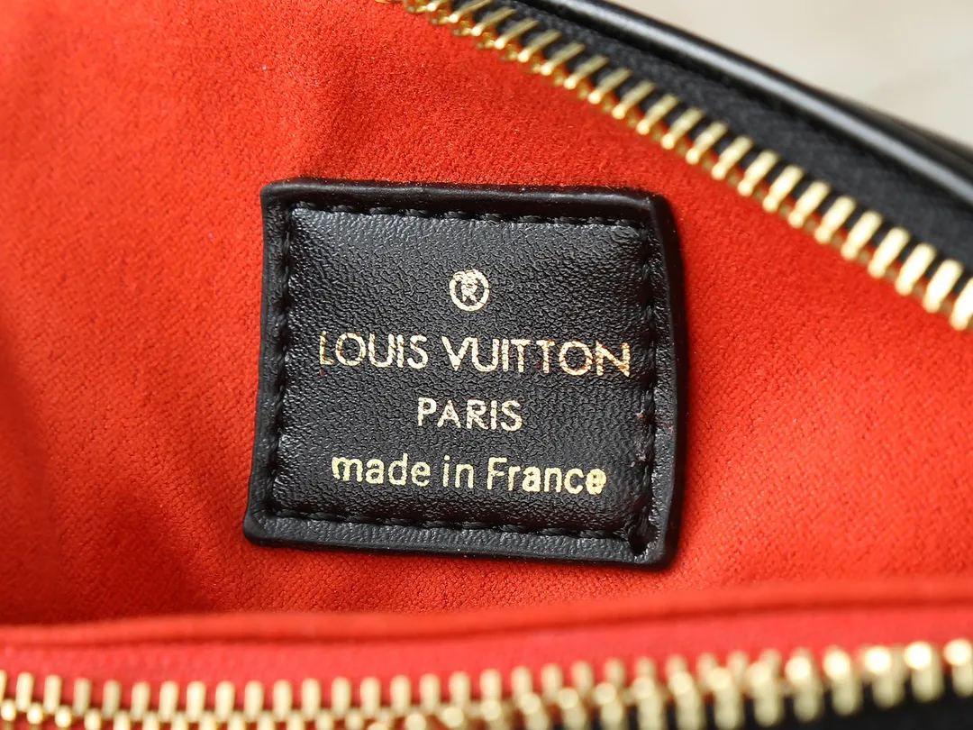 Louis Vuitton Coussin BB M21259 - Image 10