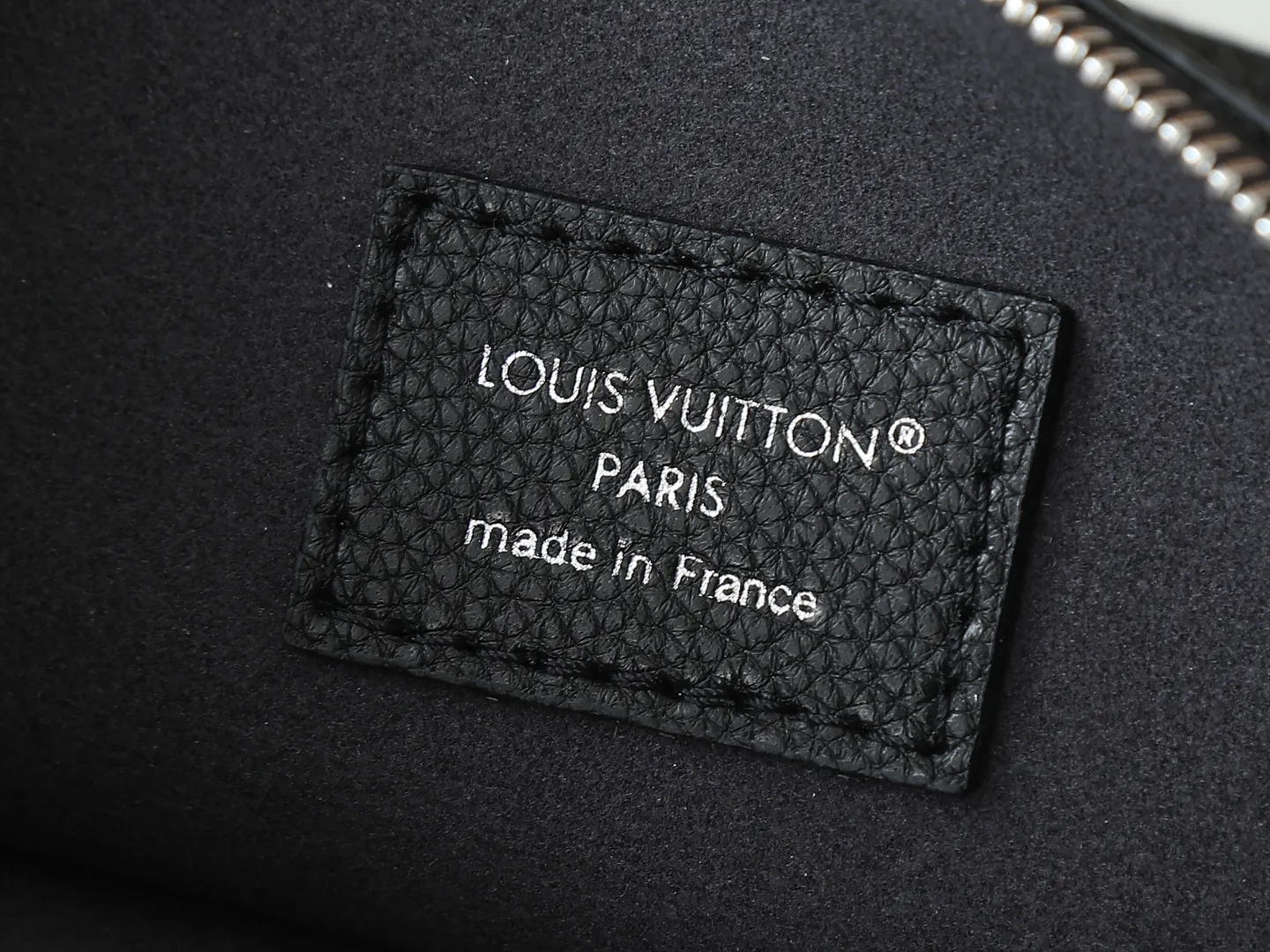 Alternative view of Louis Vuitton Boundless M13179