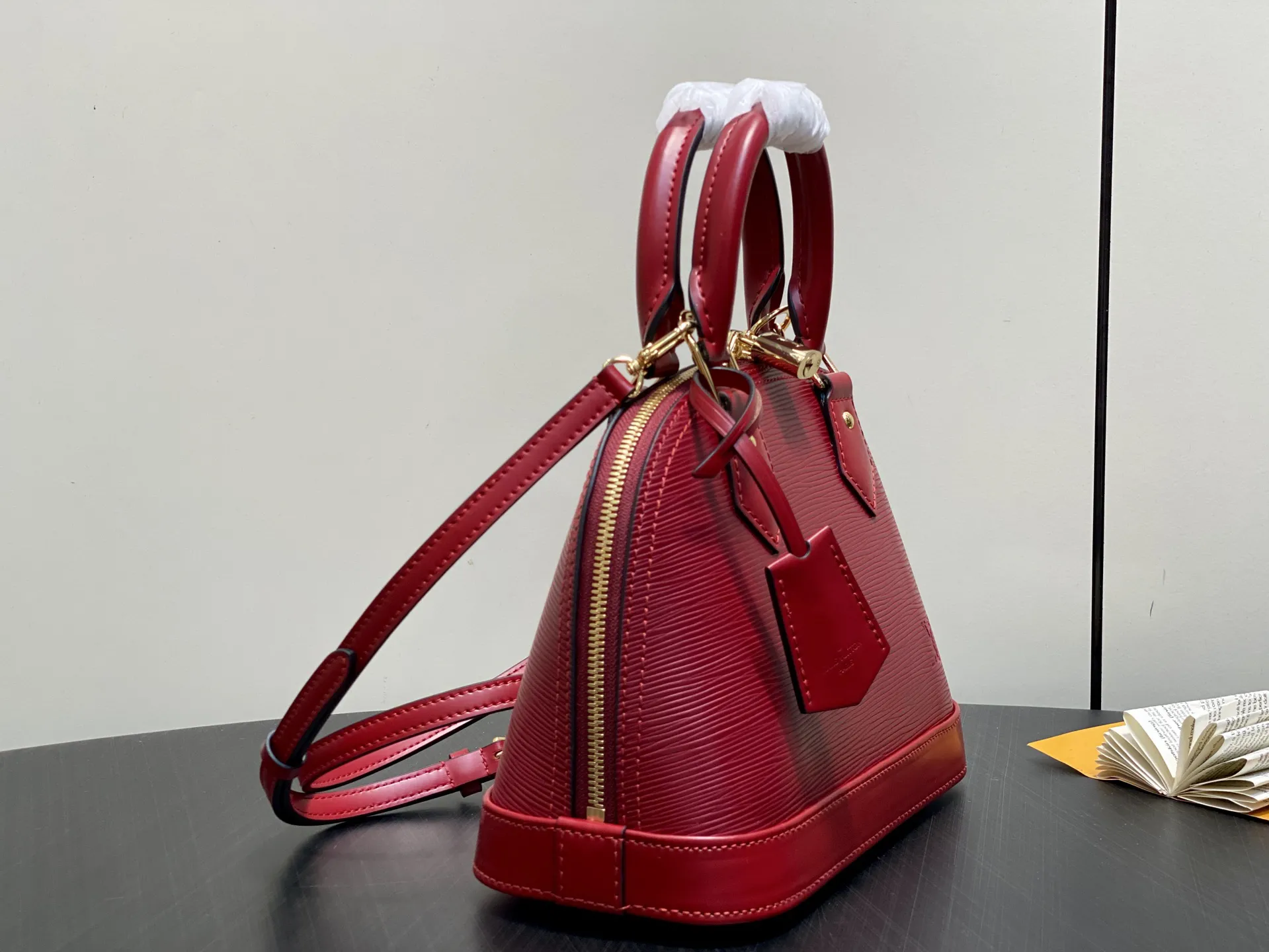 Louis Vuitton Alma BB M25562 - 图片 5