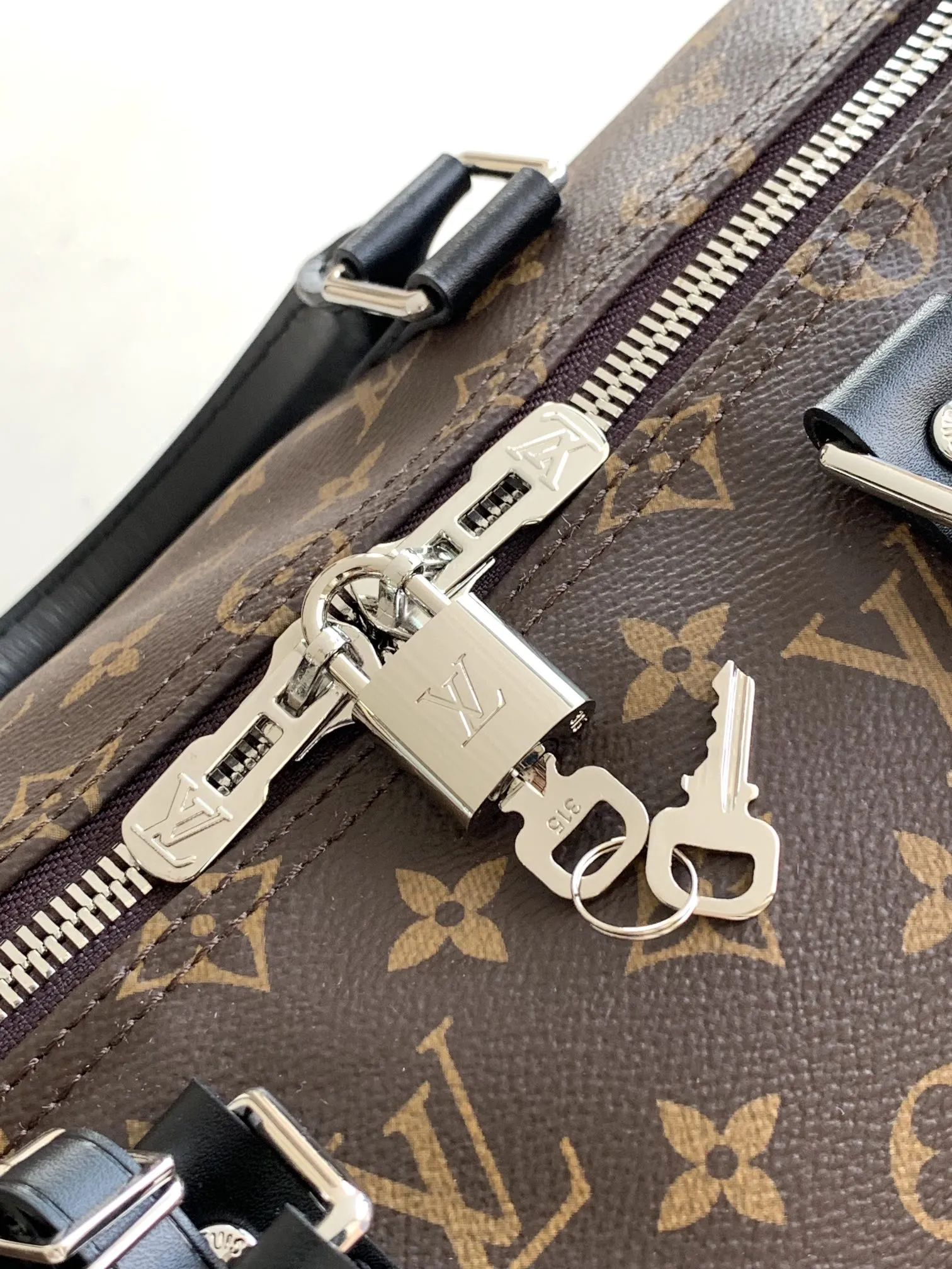Louis Vuitton Keepall Bandouli??re 45 M56711 - Image 9
