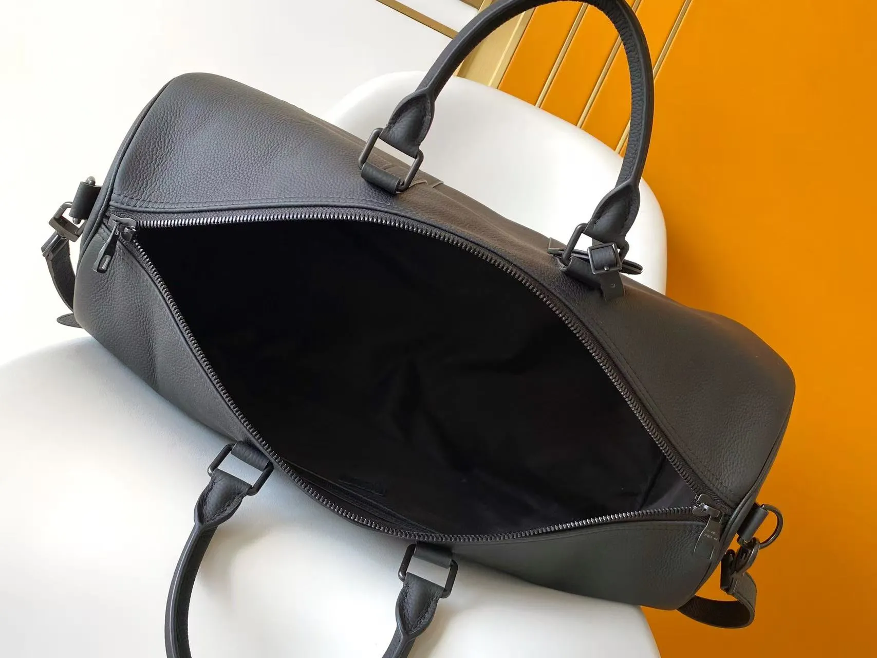 Alternative view of Louis Vuitton Keepall Bandouli??re 50 M26118