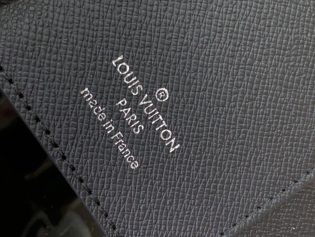 Louis Vuitton Small Ring Agenda Cover R20426 - Image 10