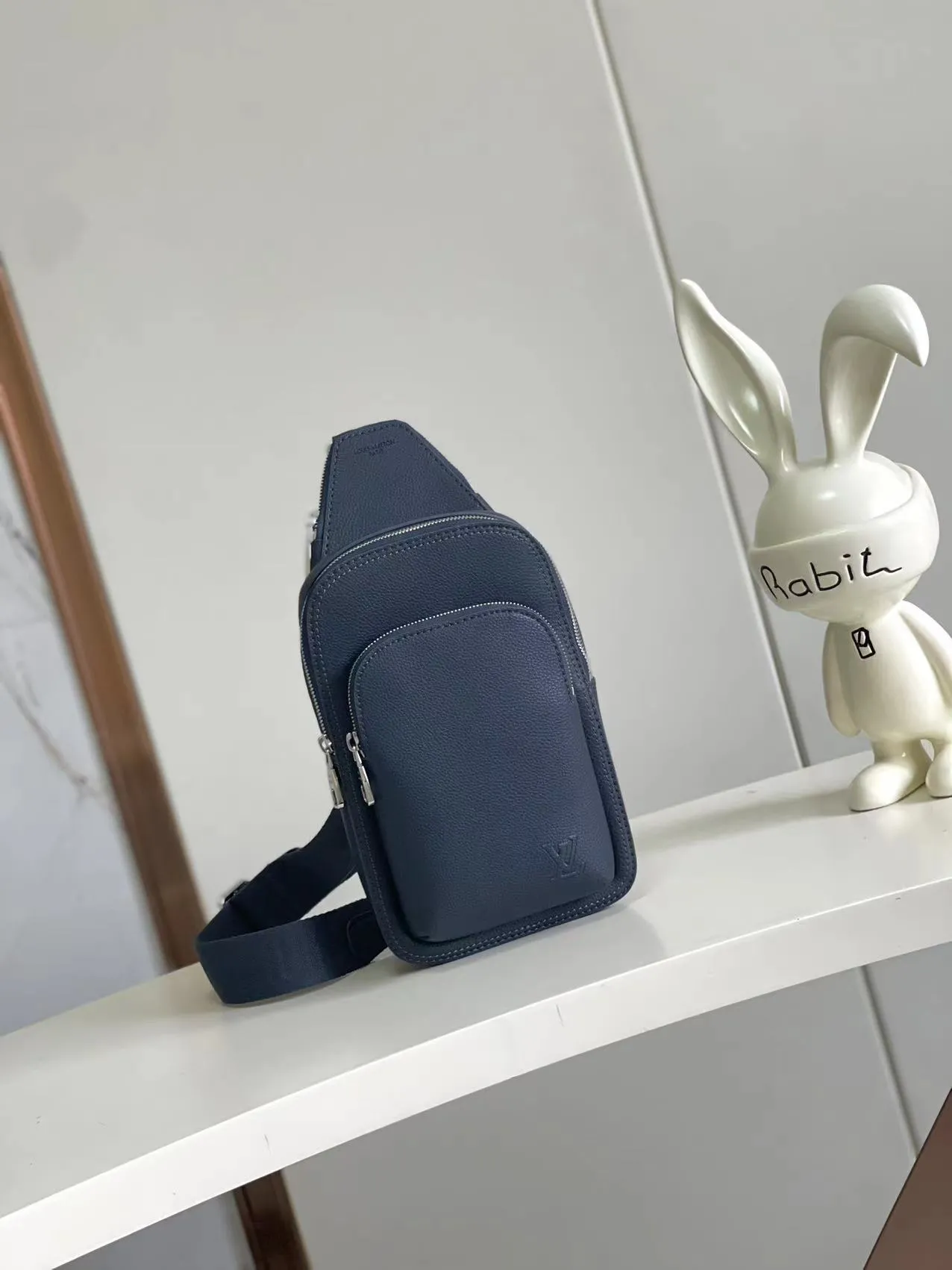 Louis Vuitton Avenue Slingbag PM M15269 - 图片 3