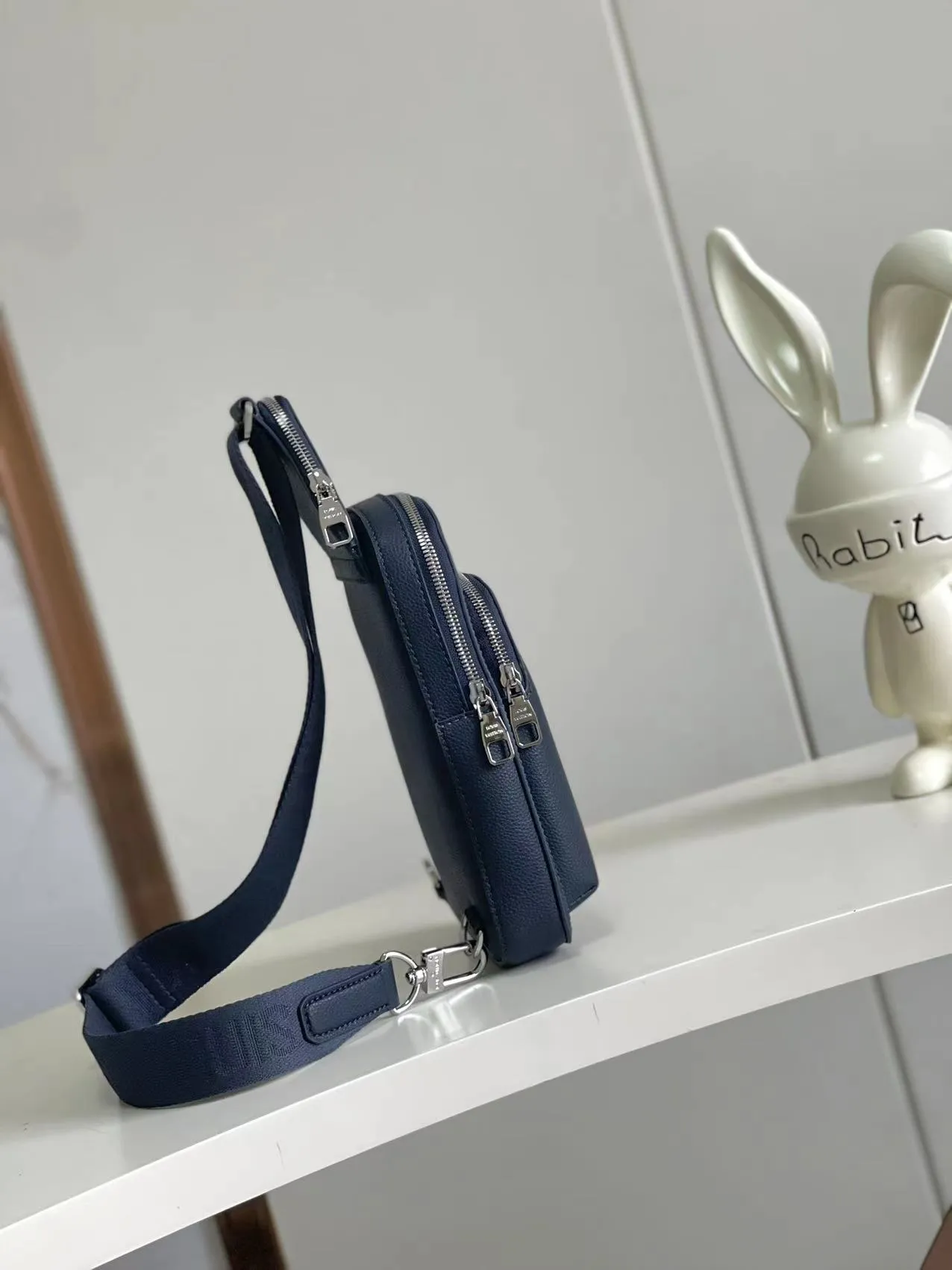 Louis Vuitton Avenue Slingbag PM M15269 - 图片 4