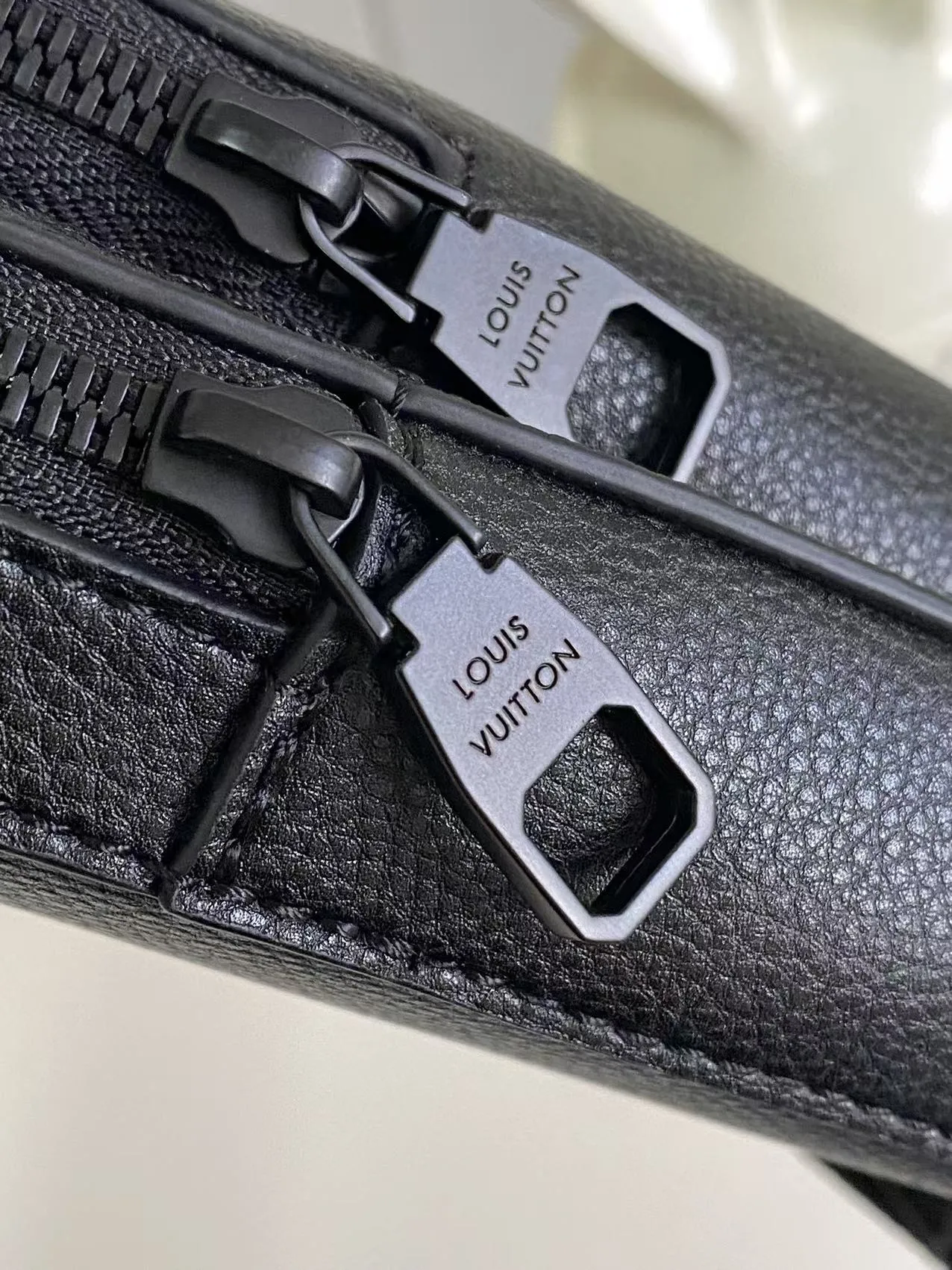 Louis Vuitton Avenue Slingbag PM M15255 - 图片 9