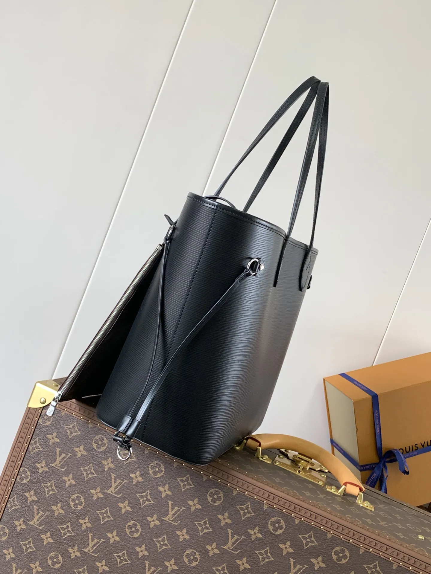 Louis Vuitton Neverfull MM M11930 - 图片 4