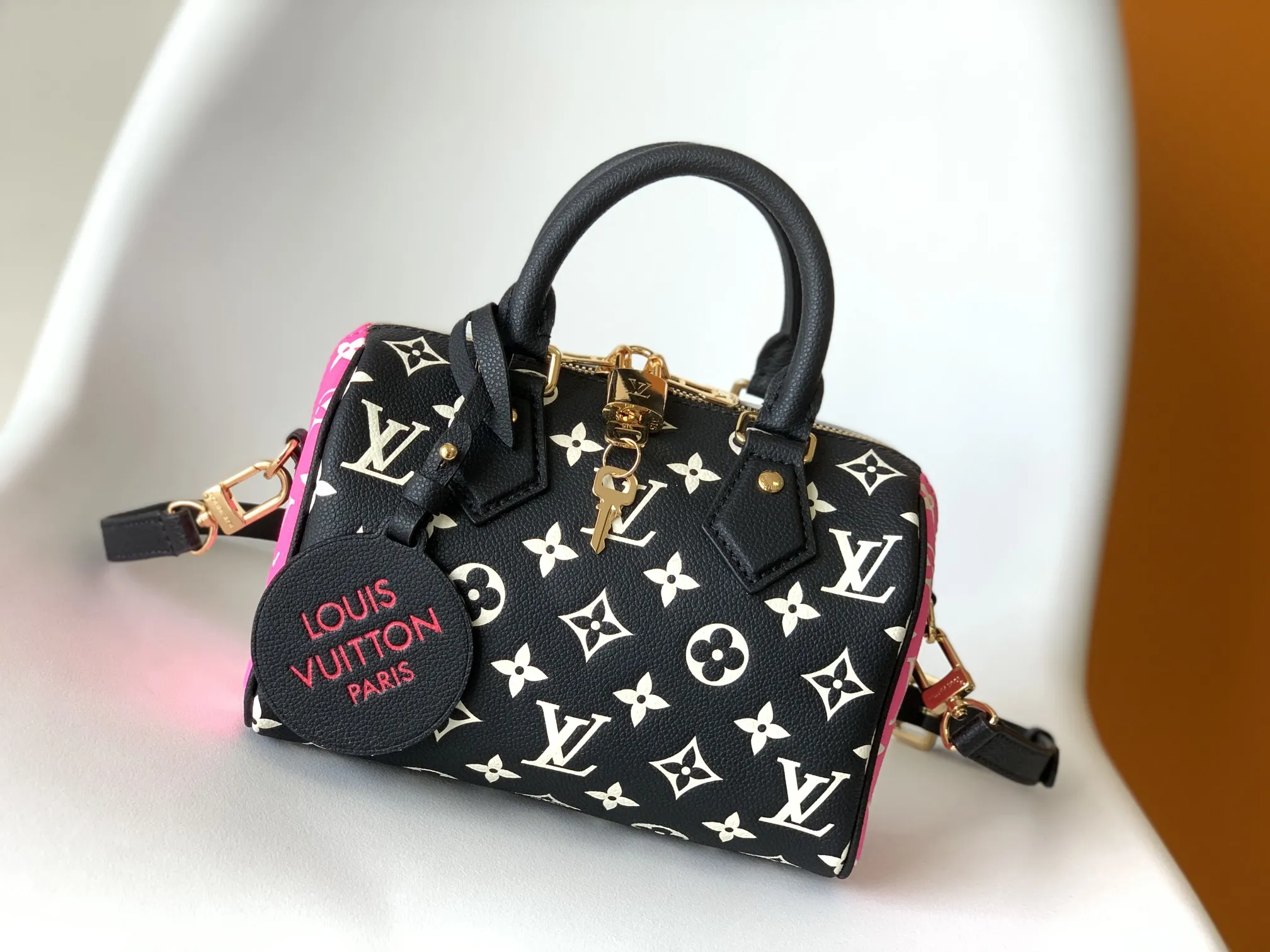 Louis Vuitton Speedy Bandoulière 20 M46088 - 图片 3