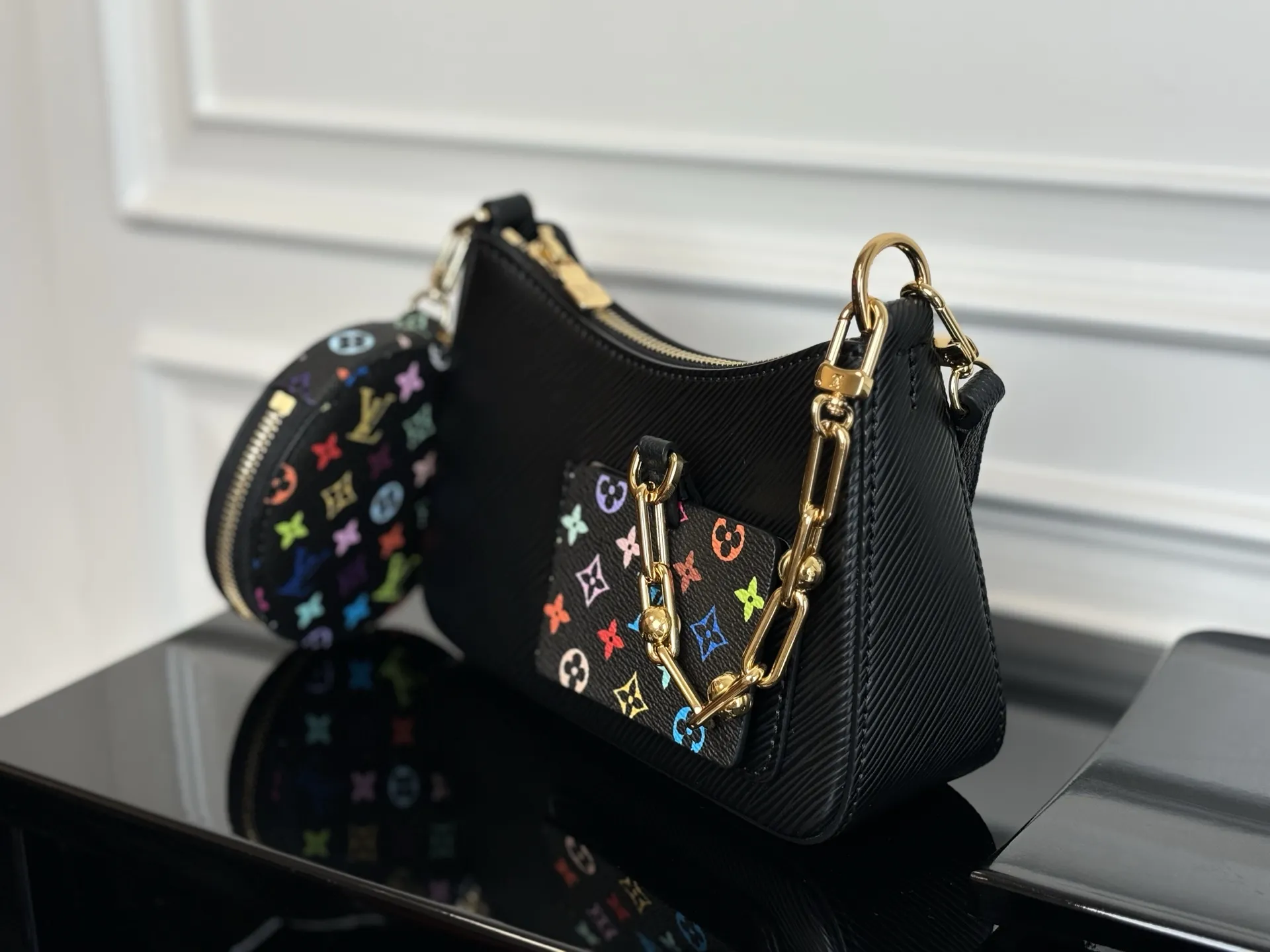 Alternative view of Louis Vuitton LV x TM Marellini M13099