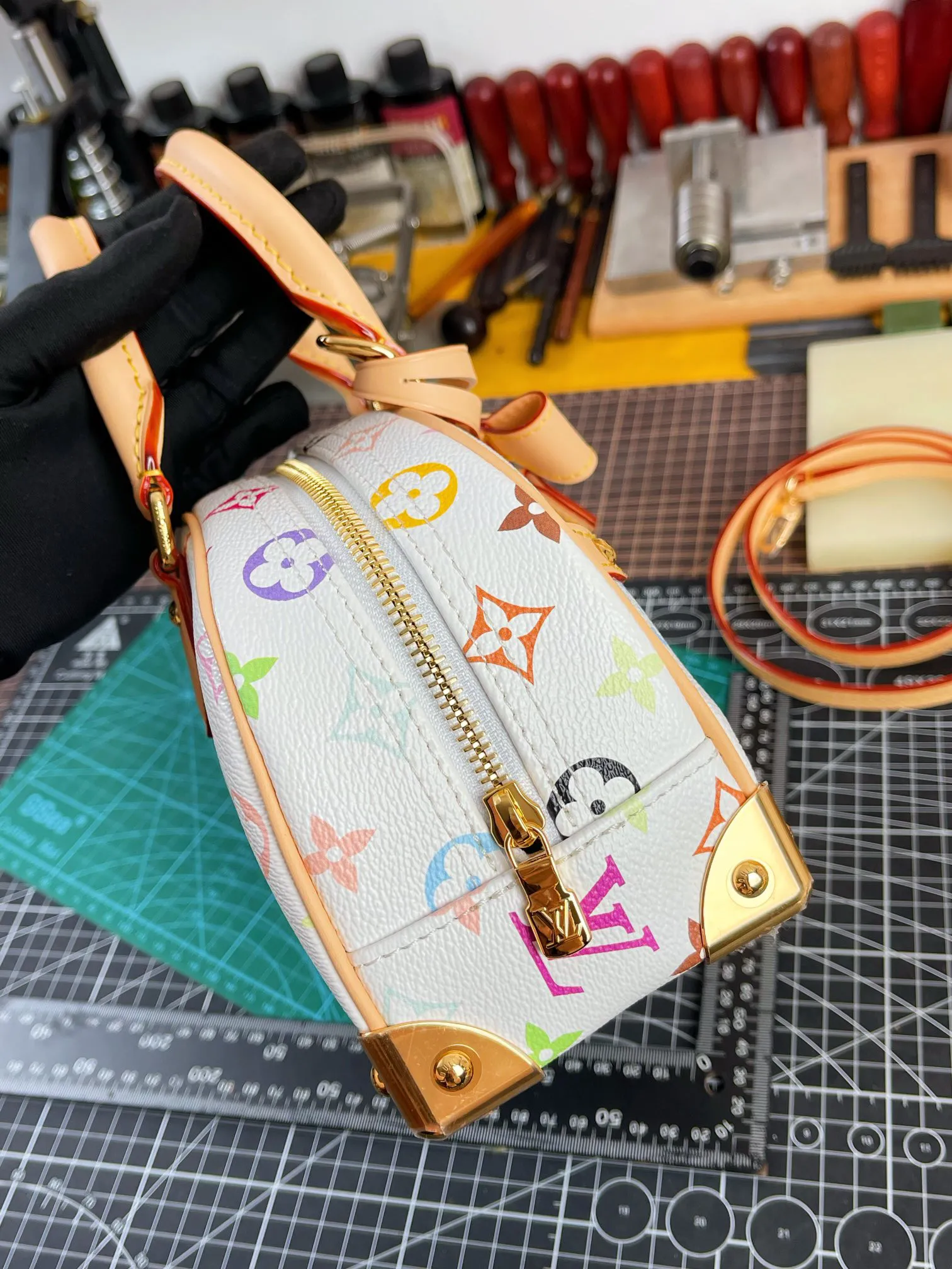 Louis Vuitton LV x TM Handbag East West M13084 - 图片 5