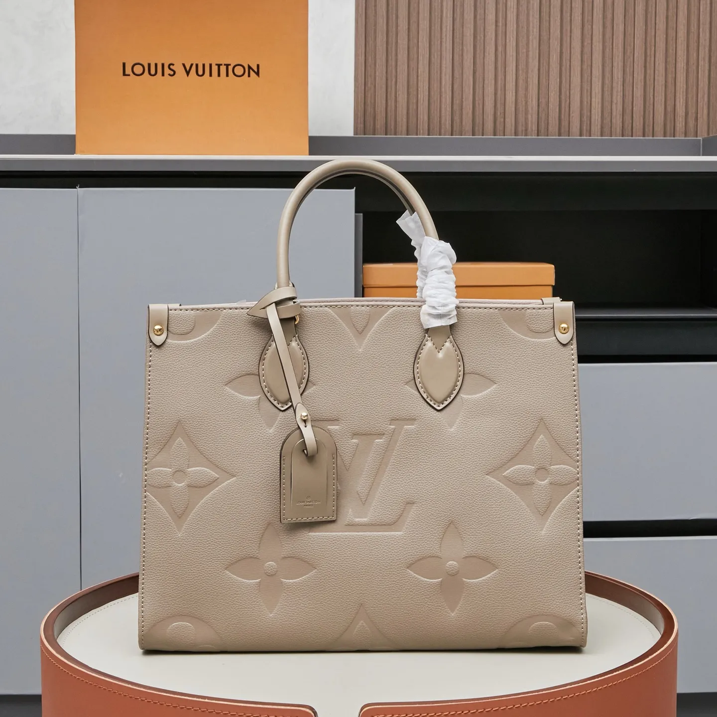 Louis Vuitton OnTheGo MM M46531 - 图片 4