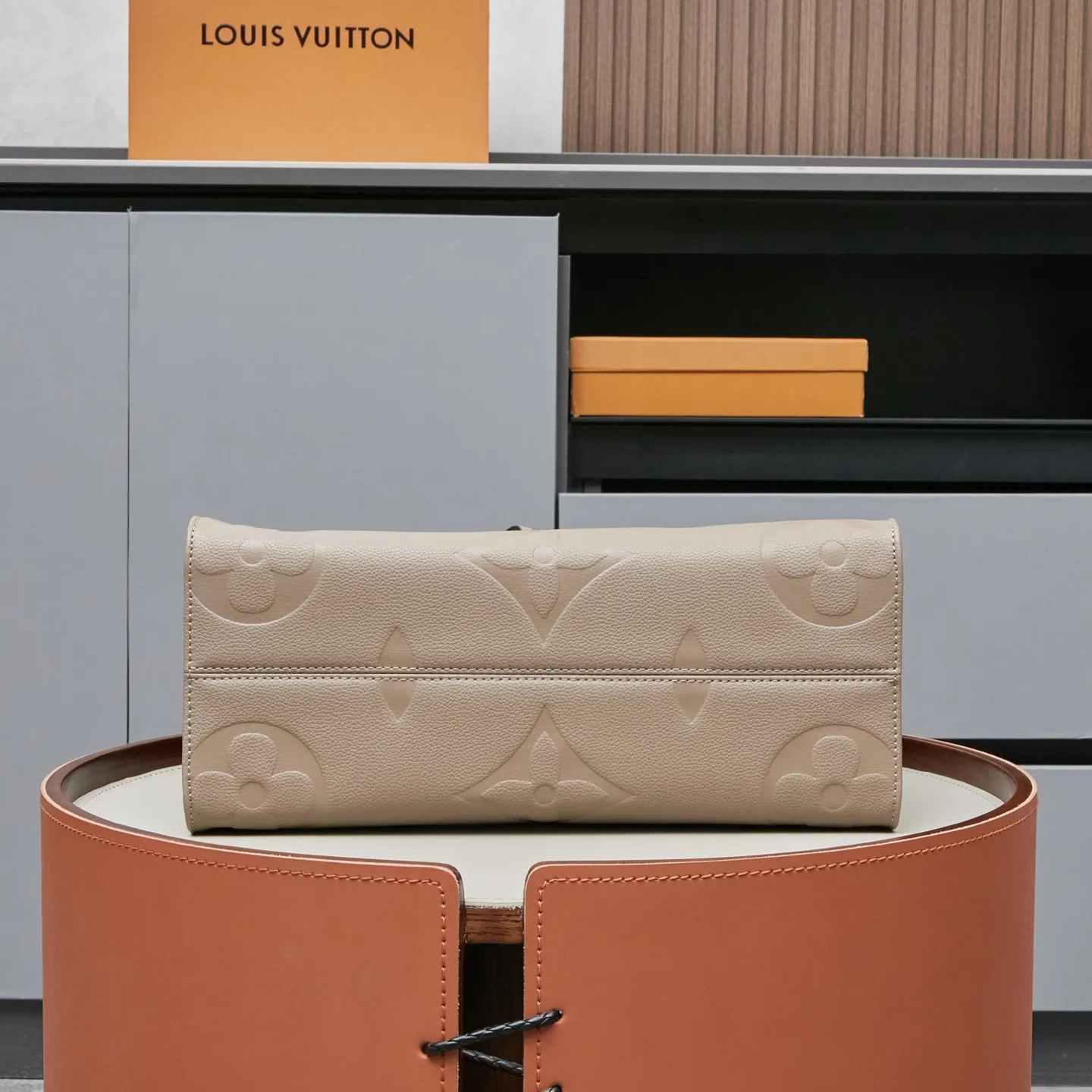 Louis Vuitton OnTheGo MM M46531 - 图片 7