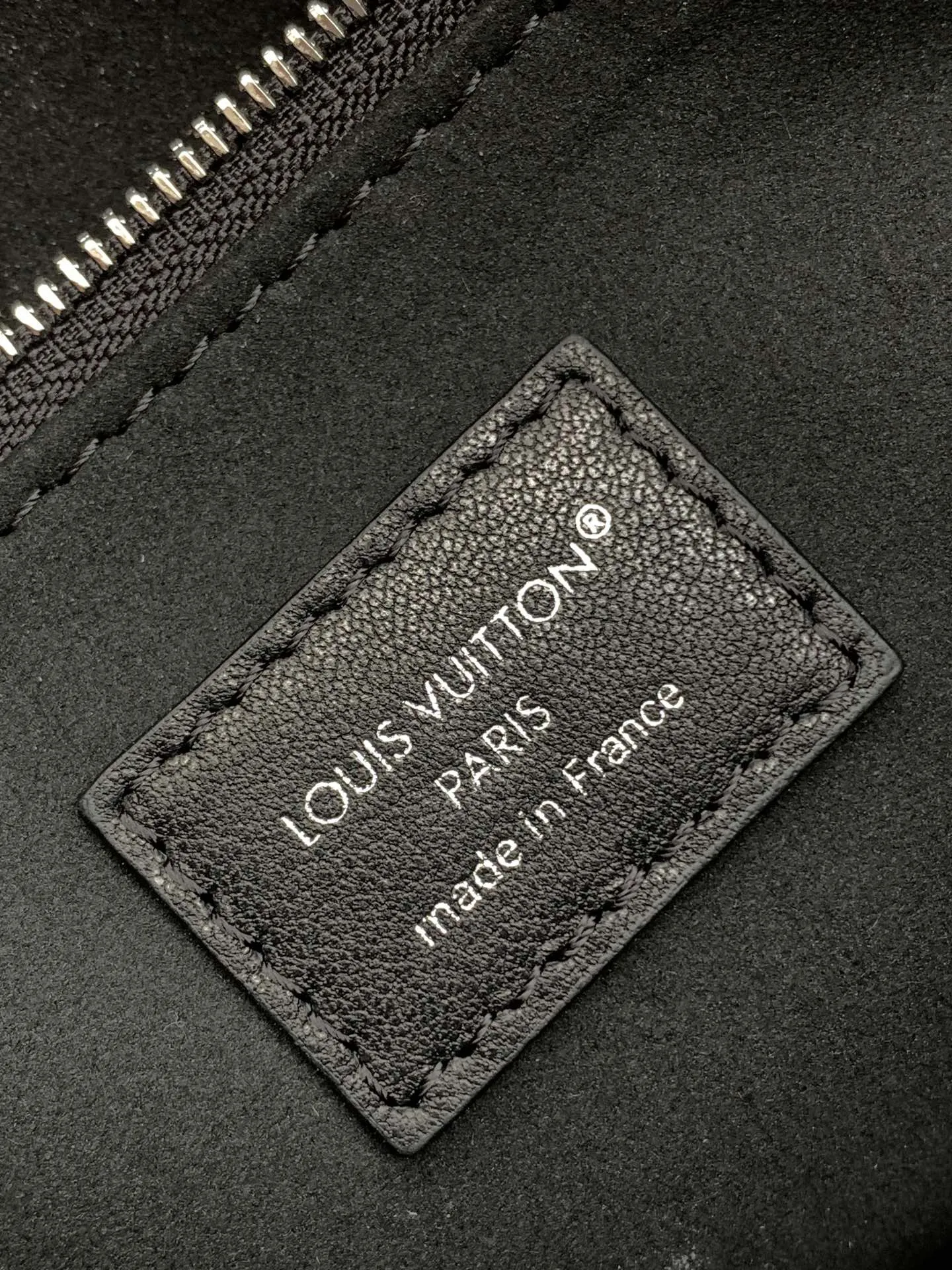 Alternative view of Louis Vuitton OnTheGo PM M14576
