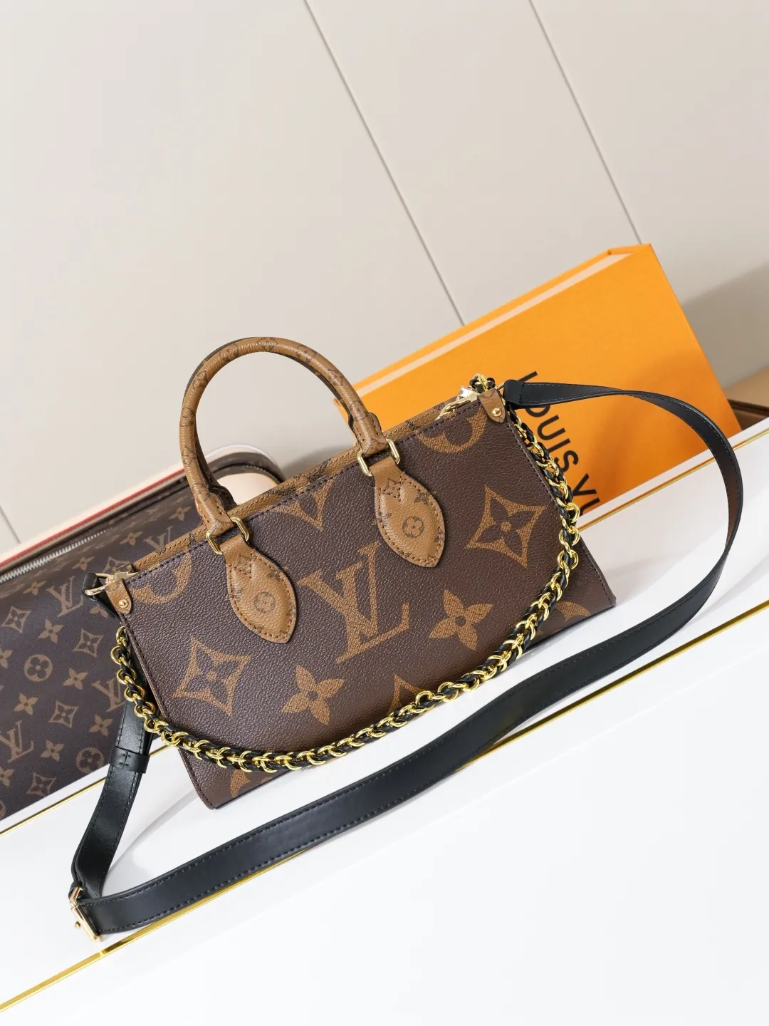 Louis Vuitton OnTheGo East West Chain M14236 - 图片 3
