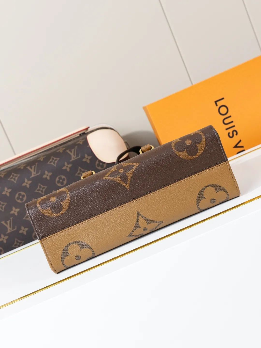 Louis Vuitton OnTheGo East West Chain M14236 - 图片 7