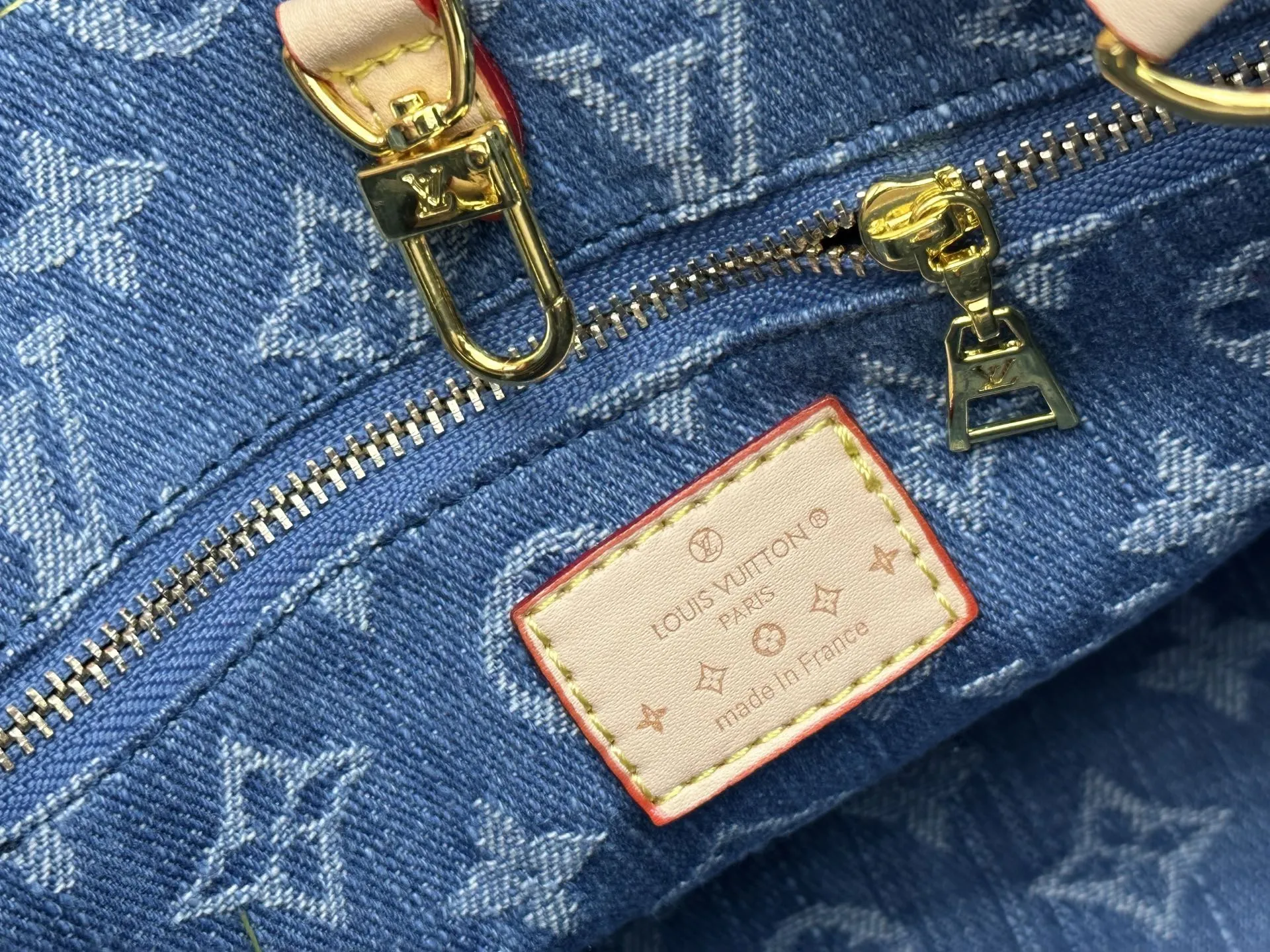 Alternative view of Louis Vuitton OnTheGo PM M14633