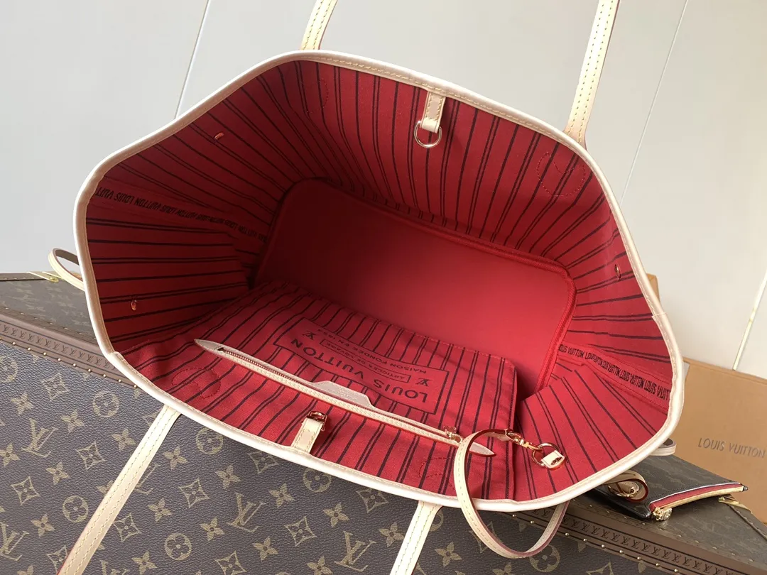 Alternative view of Louis Vuitton Neverfull MM M41178
