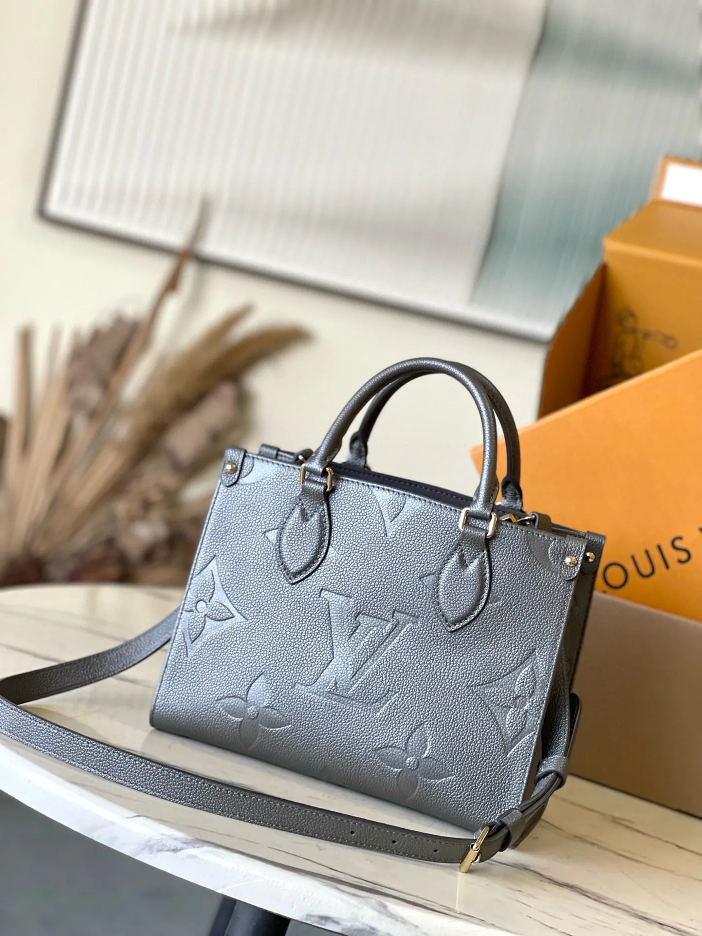 Louis Vuitton OnTheGo PM M58956 - 图片 6
