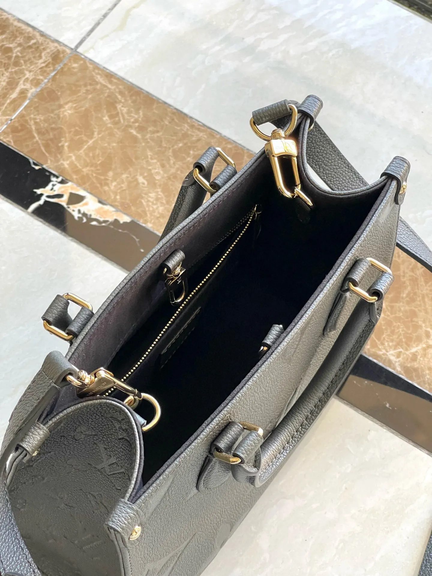 Louis Vuitton OnTheGo PM M58956 - 图片 10