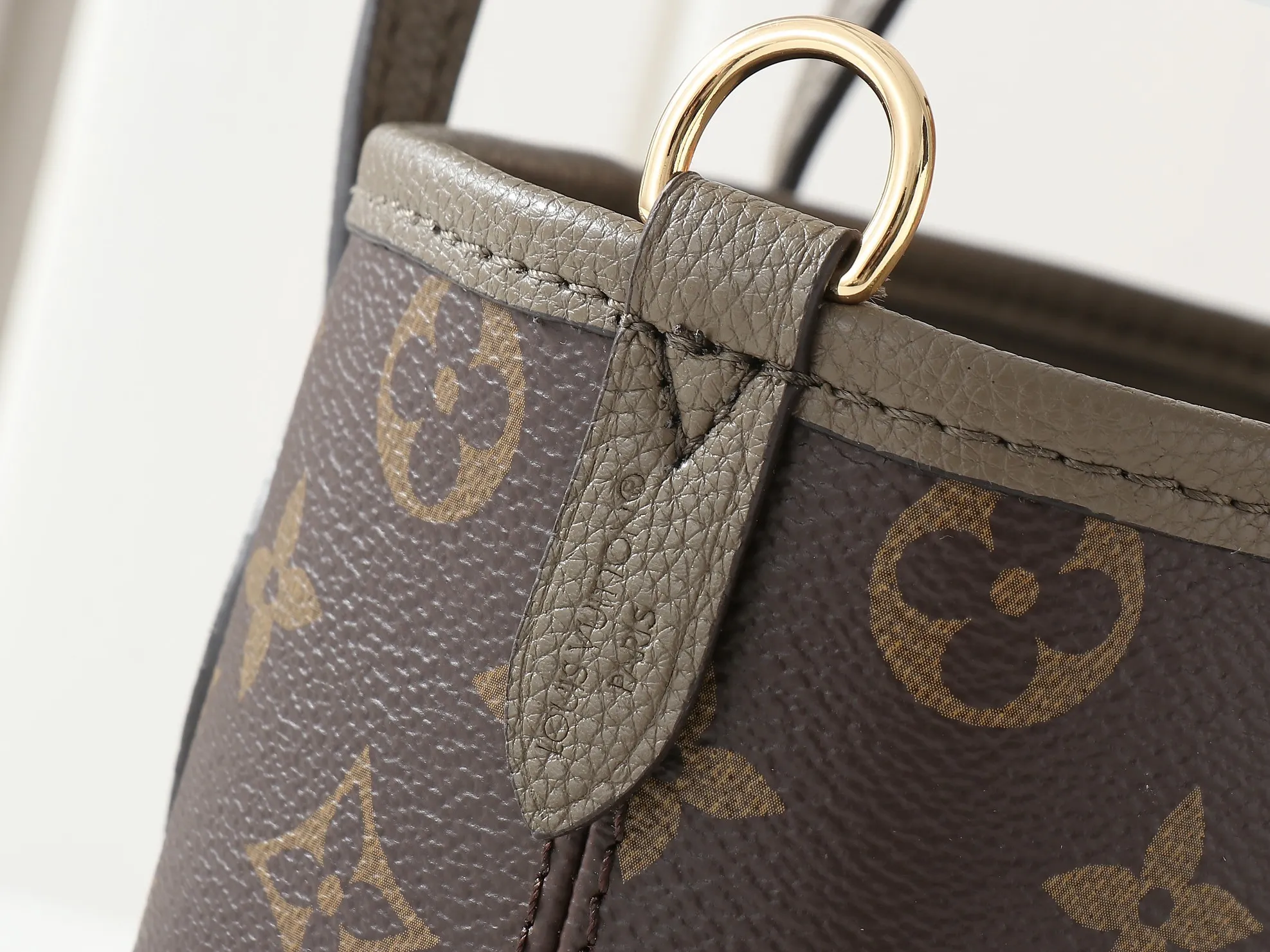 Louis Vuitton Neverfull Bandoulière Inside Out BB M12109 - Image 8