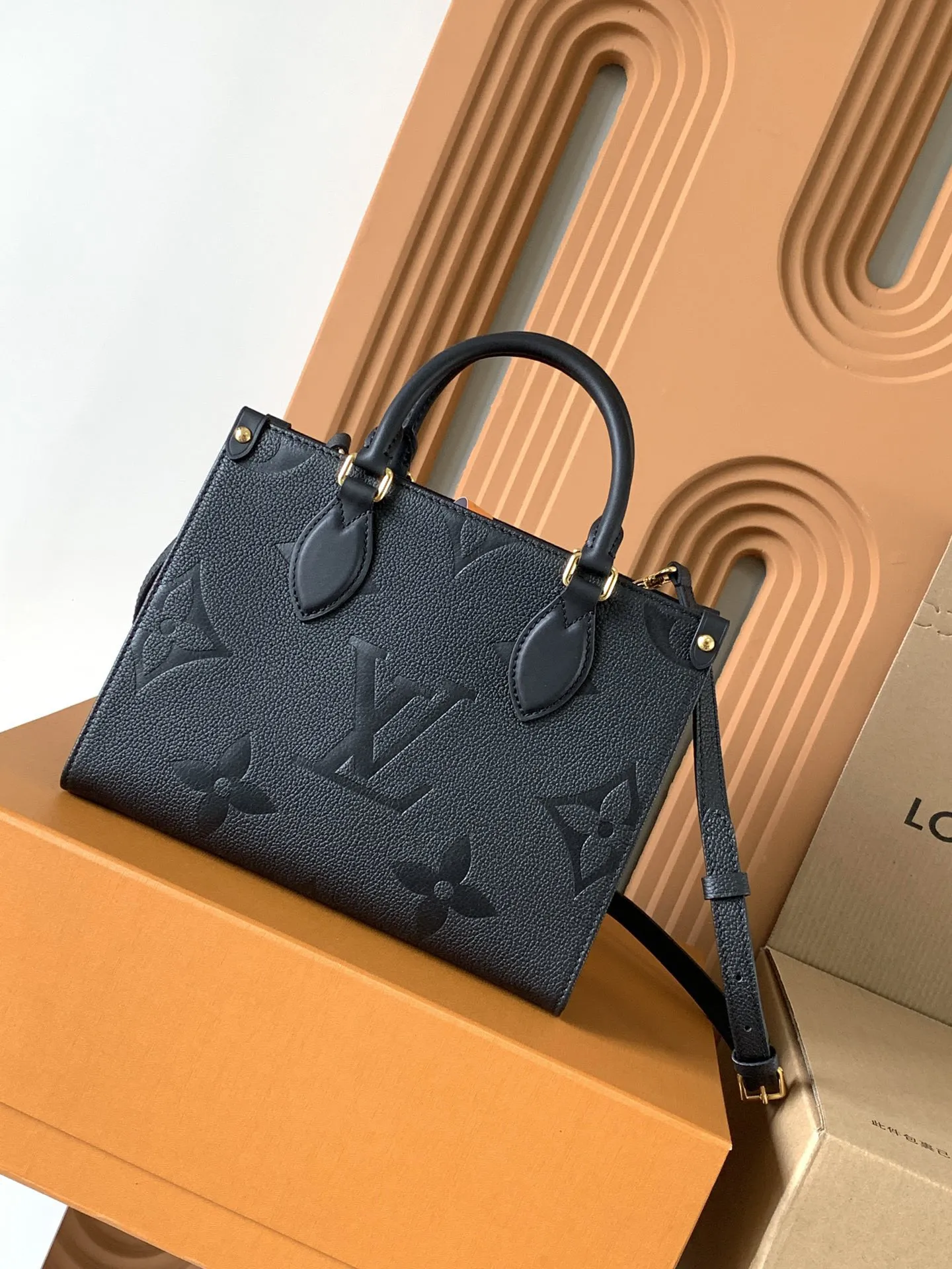 Louis Vuitton OnTheGo PM M45653 - 图片 3