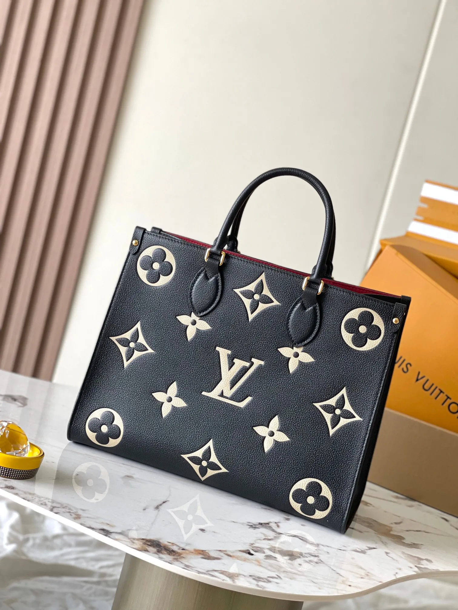 Louis Vuitton OnTheGo MM M45495 - Image 2