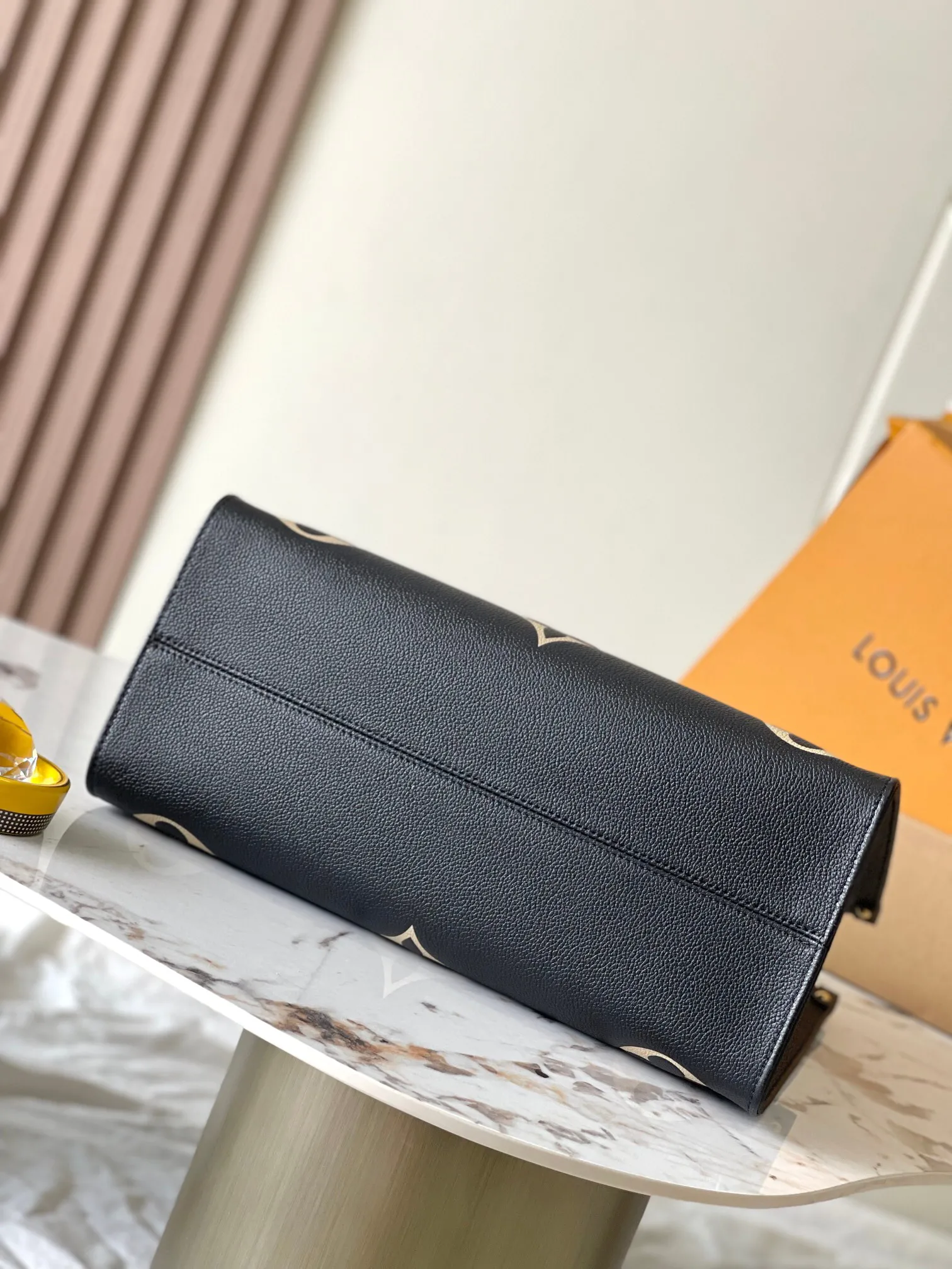 Louis Vuitton OnTheGo MM M45495 - Image 3