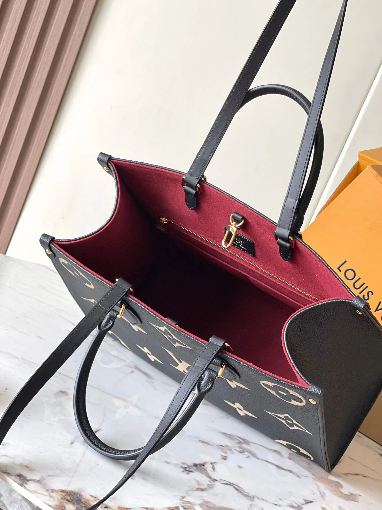 Louis Vuitton OnTheGo MM M45495 - Image 8
