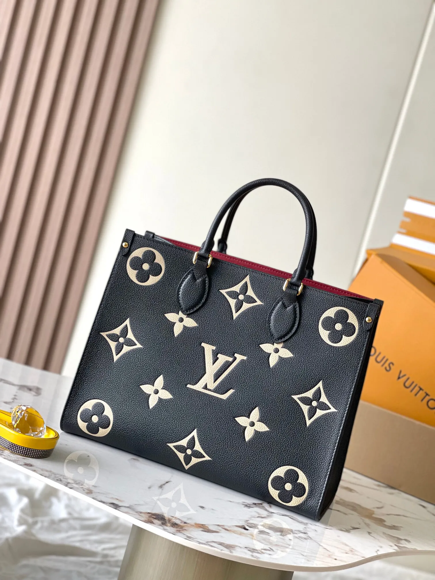 Louis Vuitton OnTheGo MM M45495 - Image 9