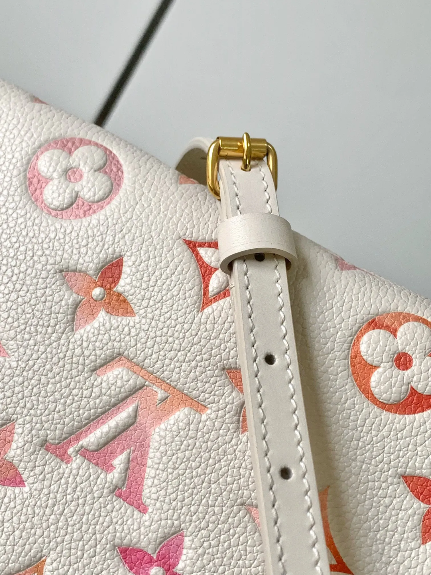 Louis Vuitton OnTheGo BB M47115 - Image 7