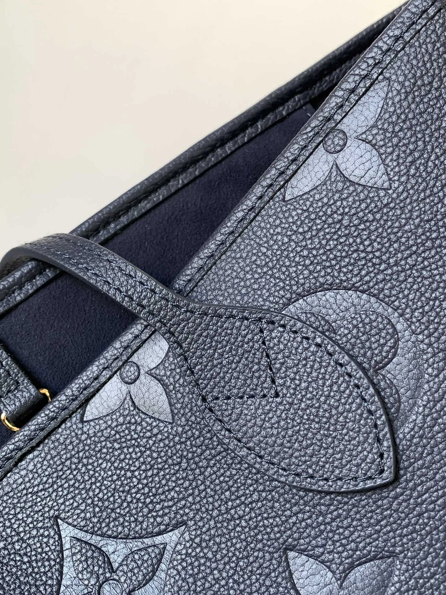 Louis Vuitton Neverfull MM M47143 - Image 10
