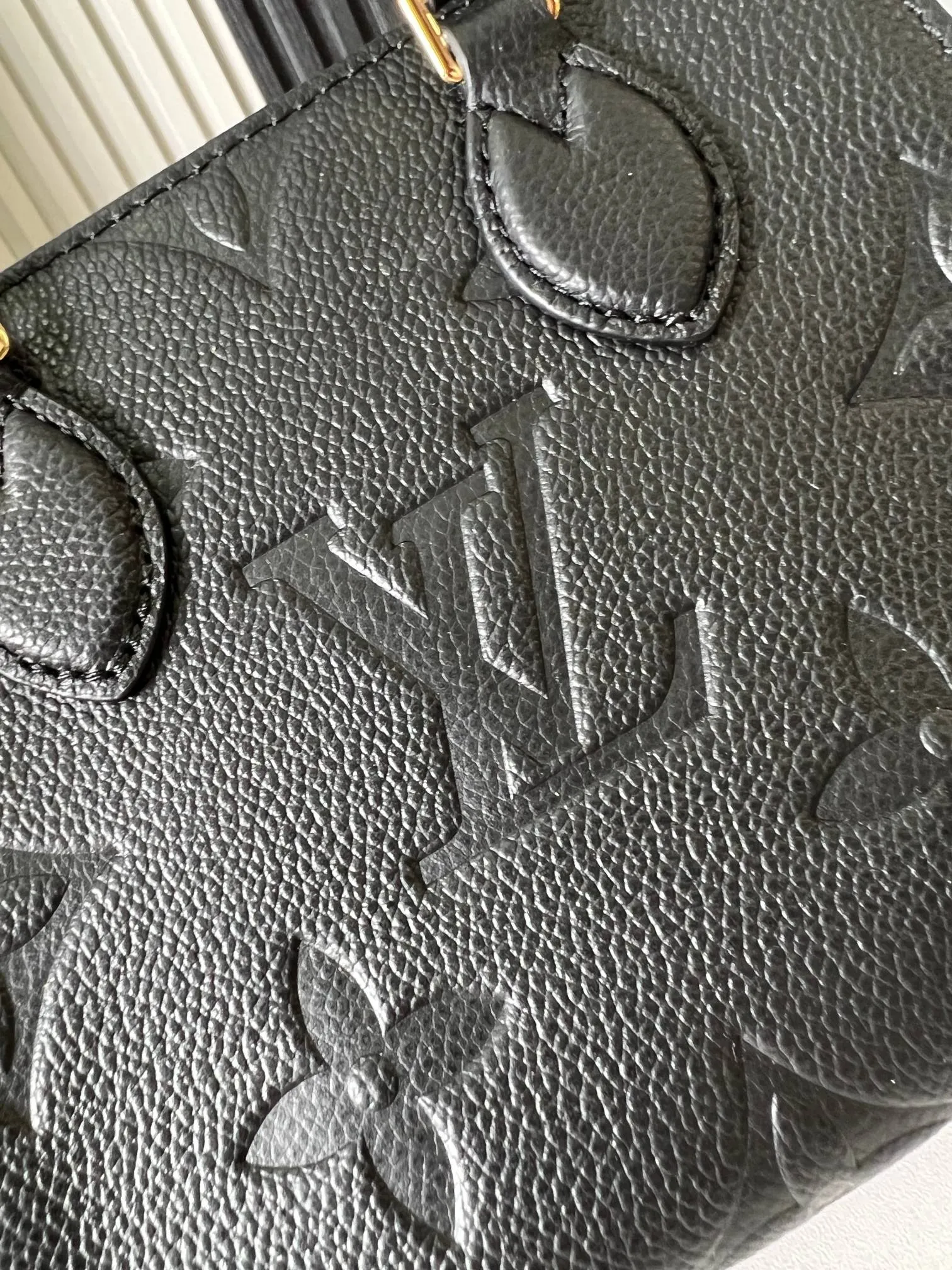 Louis Vuitton OnTheGo BB M46993 - 图片 8
