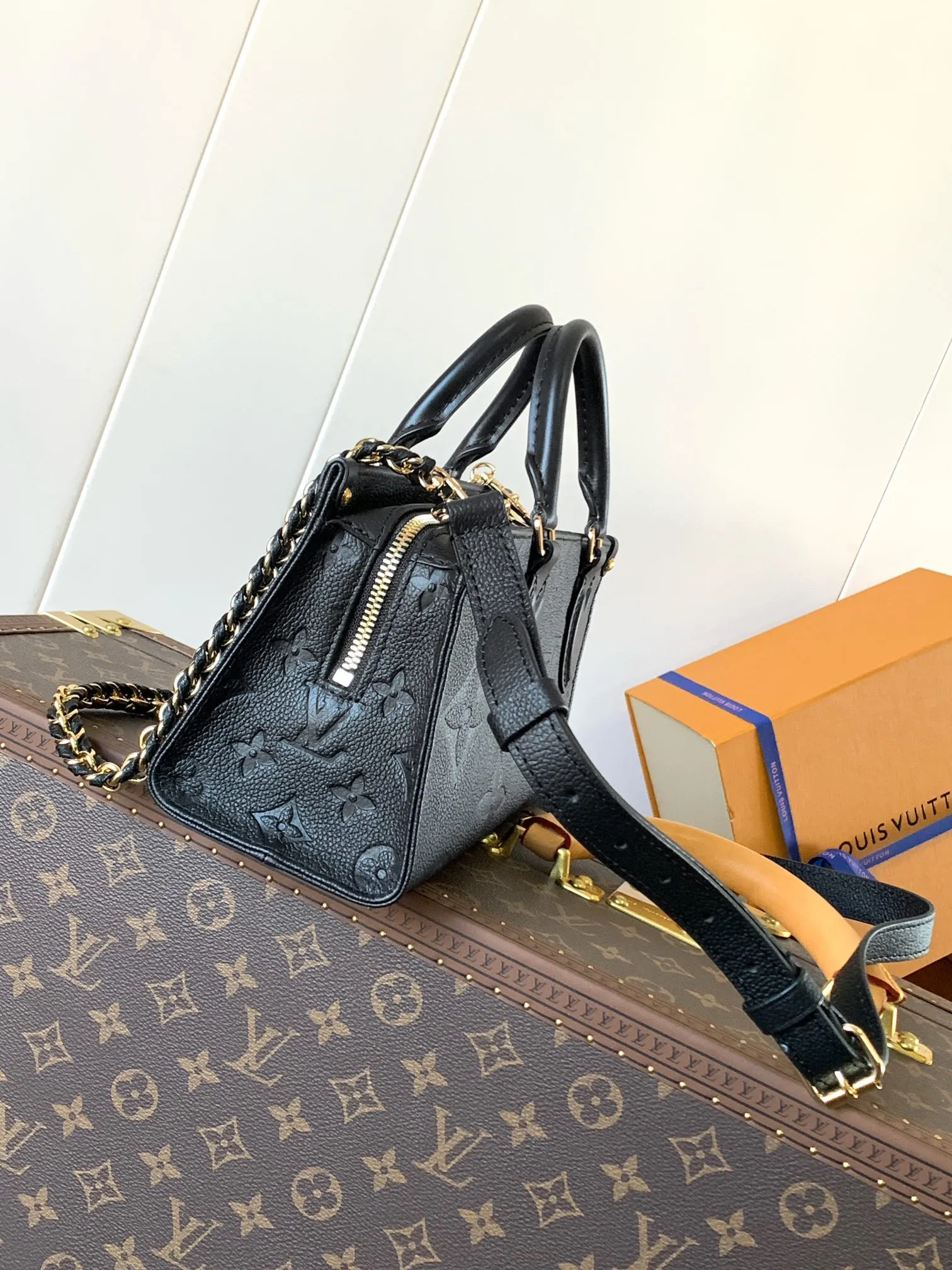 Louis Vuitton OnTheGo East West M23640 - 图片 4