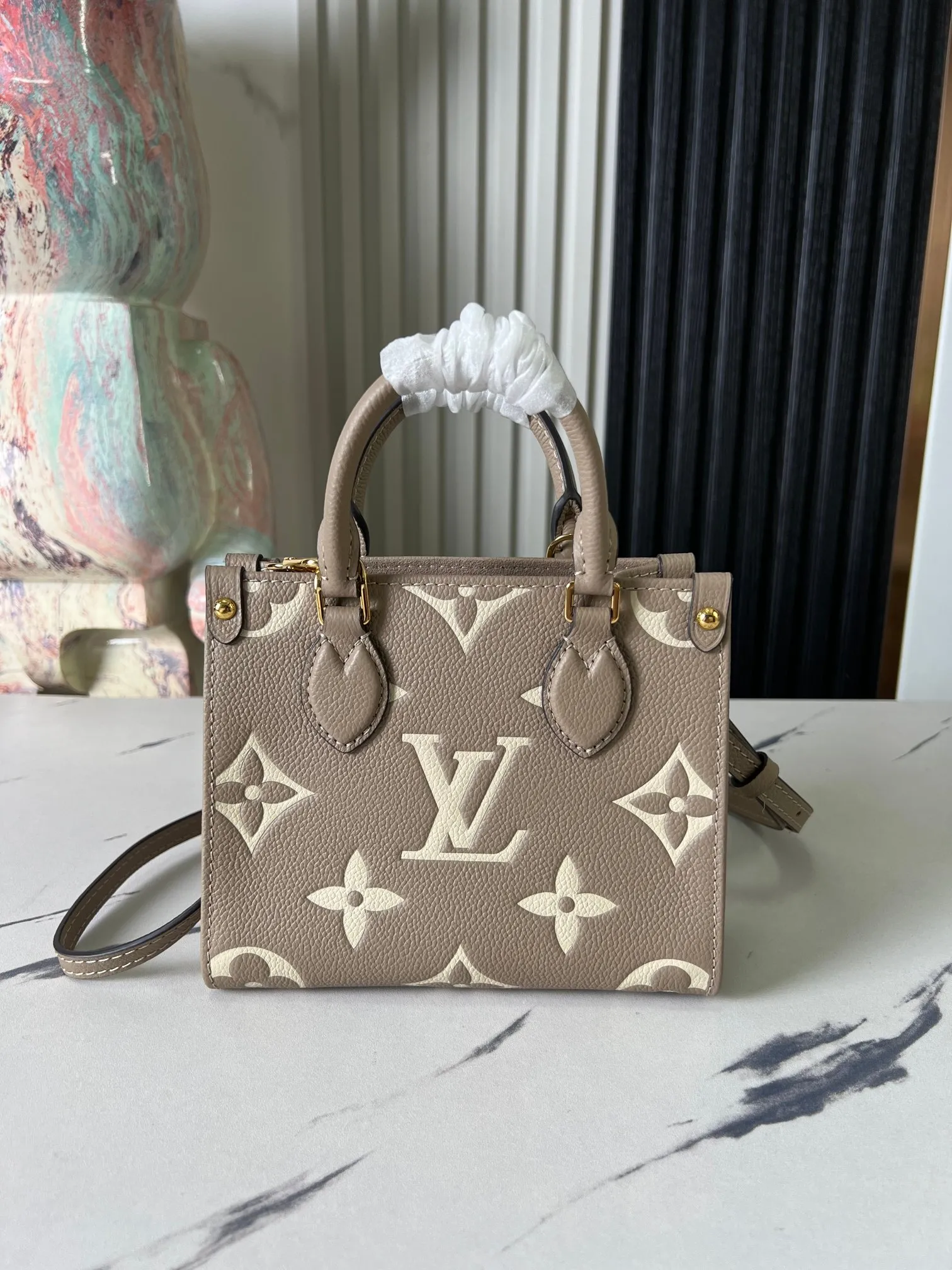 Louis Vuitton OnTheGo BB M47054 - Image 4