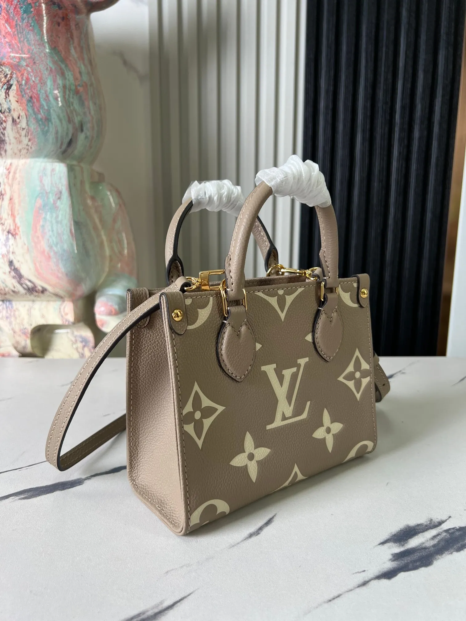 Louis Vuitton OnTheGo BB M47054 - Image 5